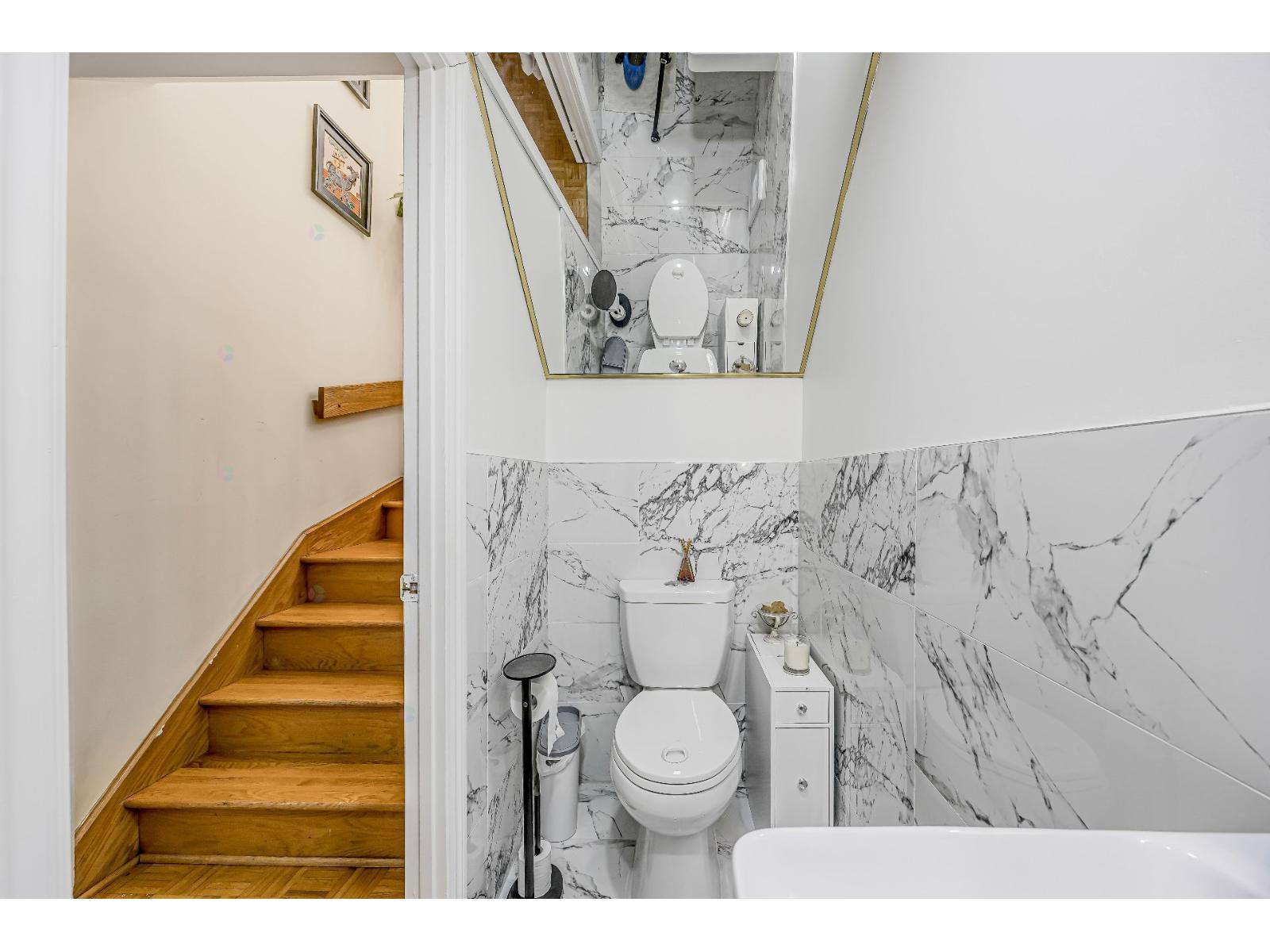 3991 Rue Guénette Property Photo 23