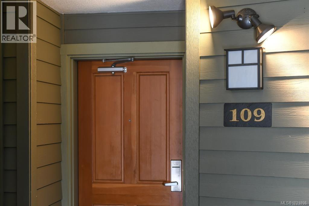 109a 1800 Riverside Lane Property Photo 4
