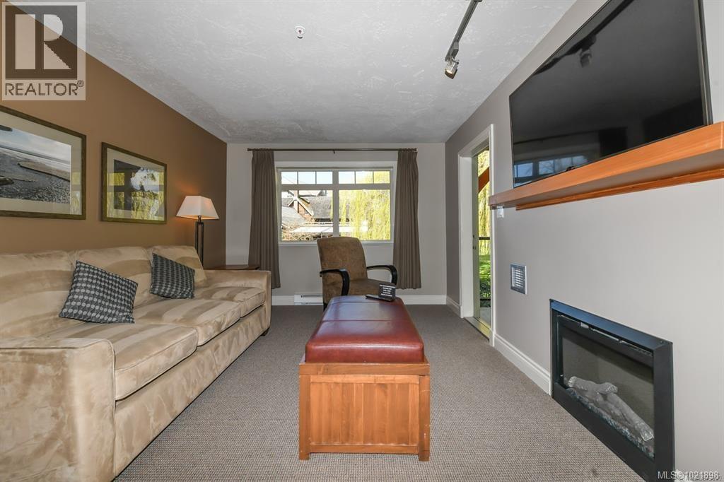 109a 1800 Riverside Lane Property Photo 16
