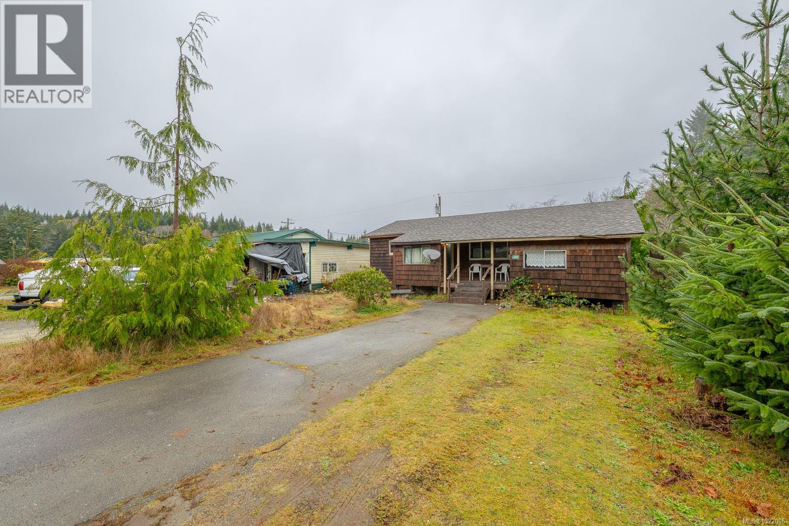 230 Clutus Rd Property Photo 11