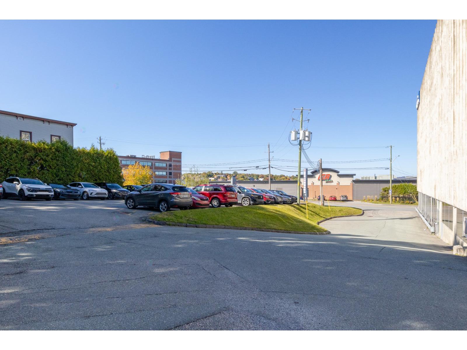 740 Rue Galt O., #batisse Property Photo 21
