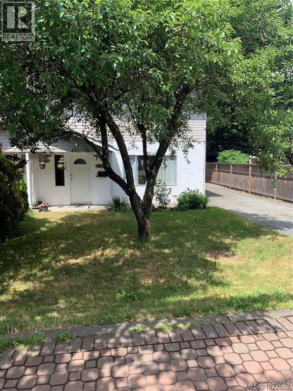 2832 Jacklin Rd Property Photo 4