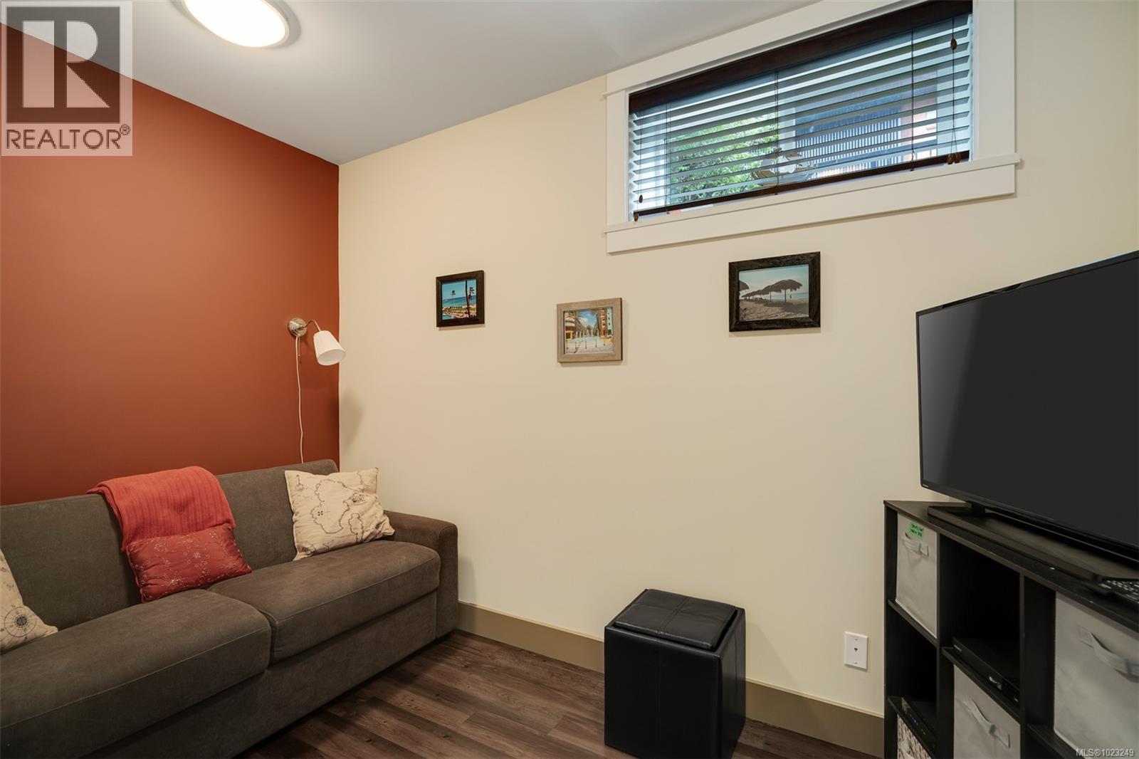 245 6596 Baird Rd Property Photo 28