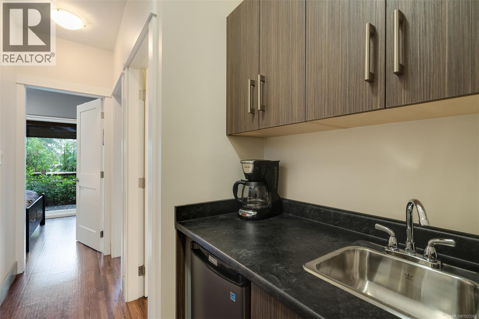 245 6596 Baird Rd Property Photo 29
