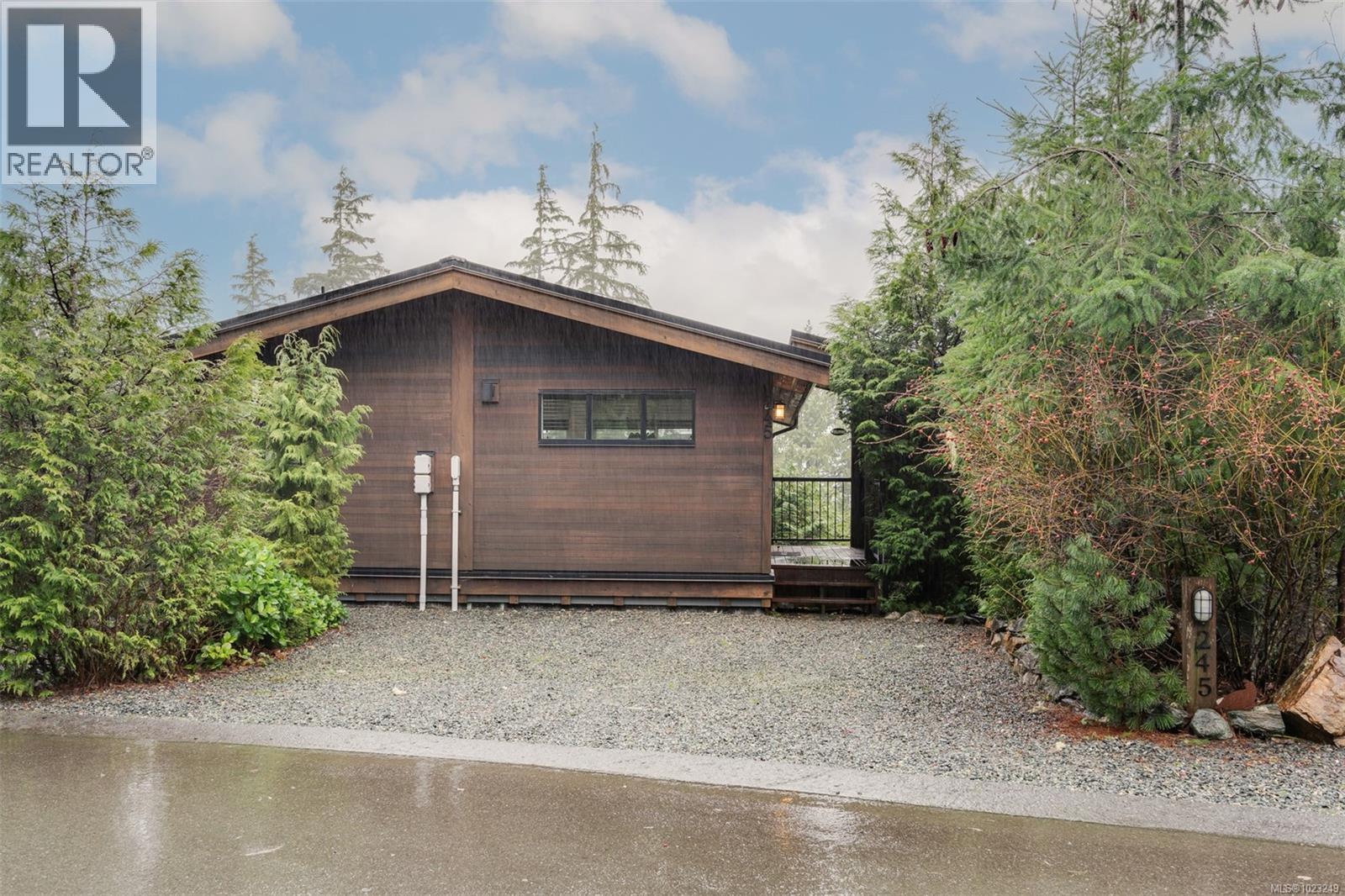 245 6596 Baird Rd Property Photo 42