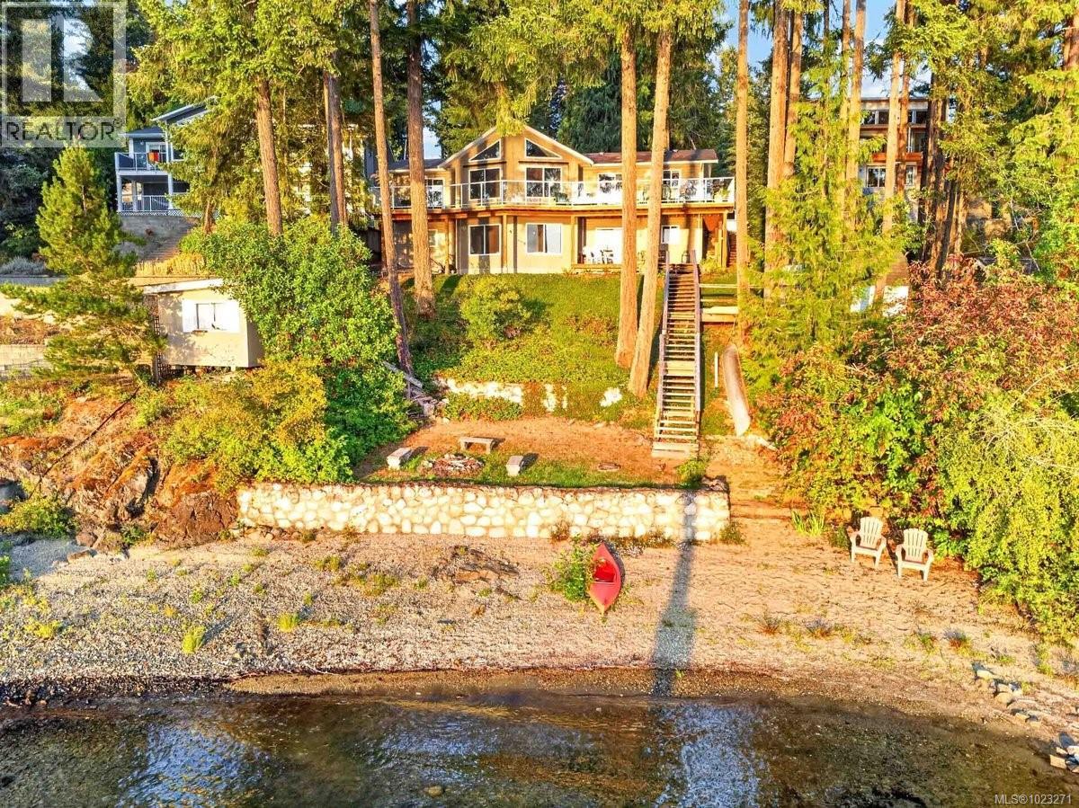 8253 Dickson Dr Property Photo 1