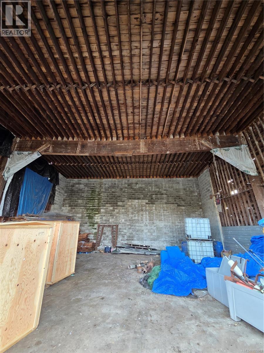 4824 Bute St Property Photo 18