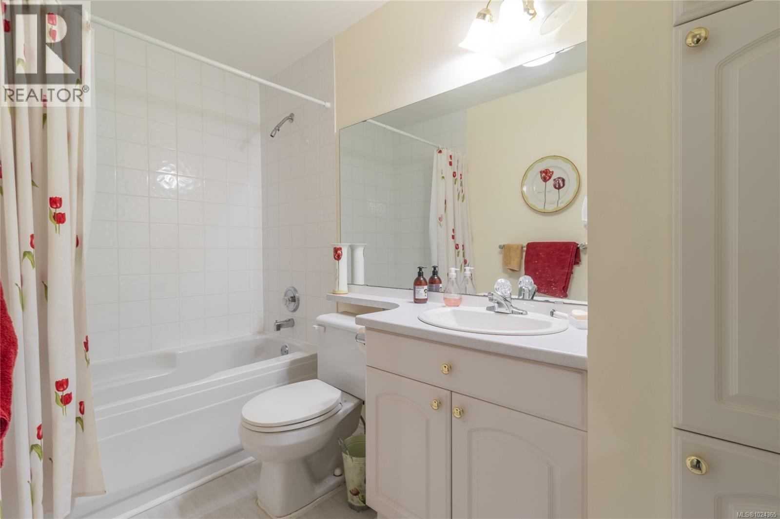 2705 Galley Cres Property Photo 45