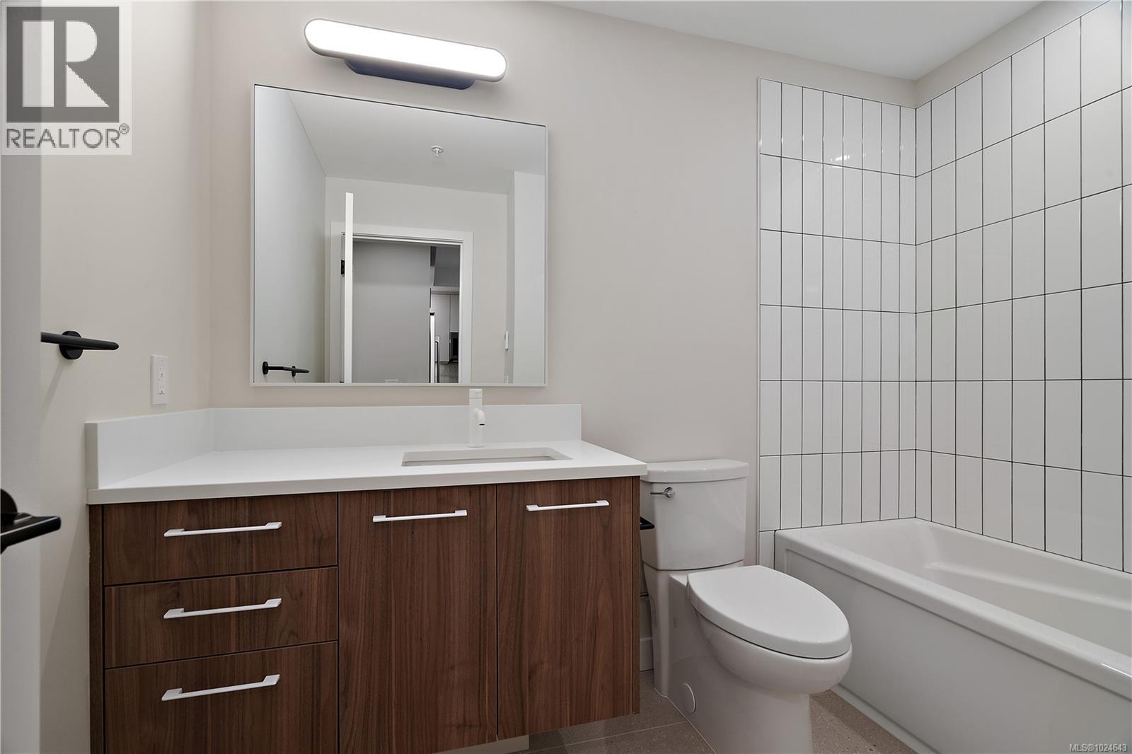 207 2881 Leigh Rd Property Photo 17