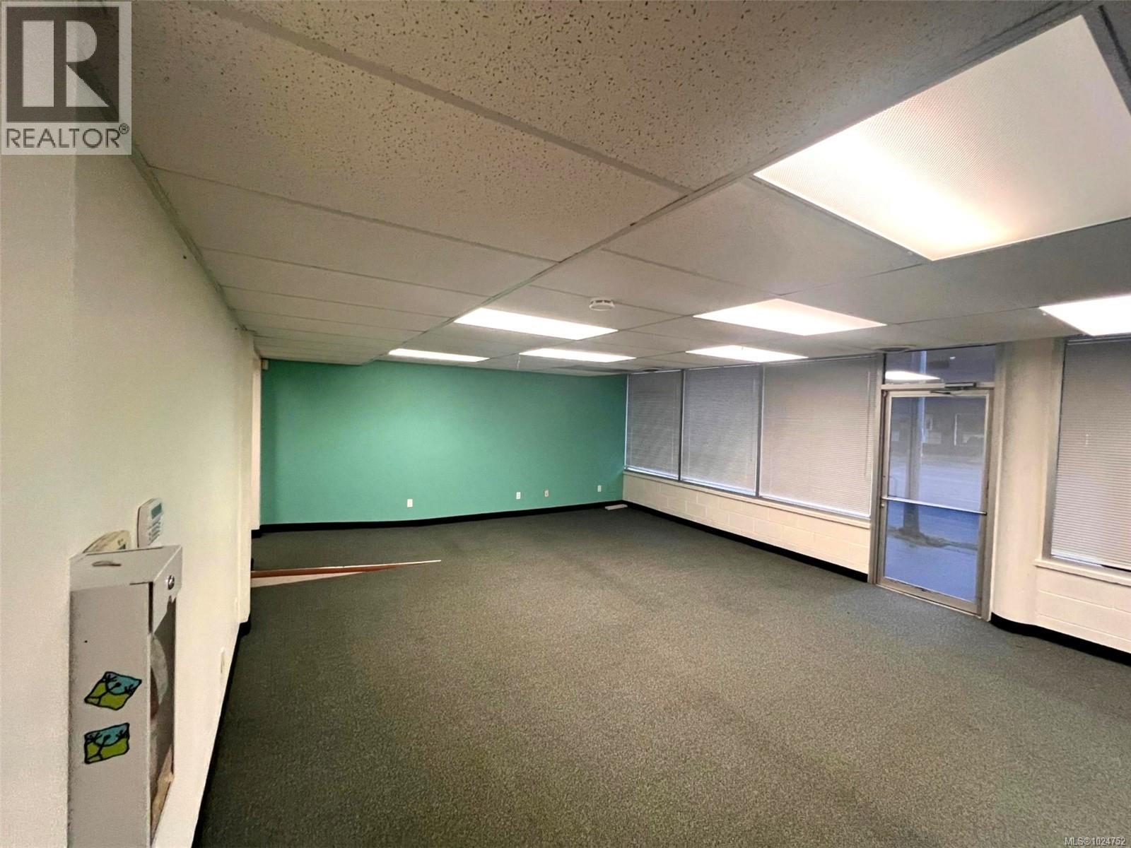 300 Terminal Ave S Property Photo 5