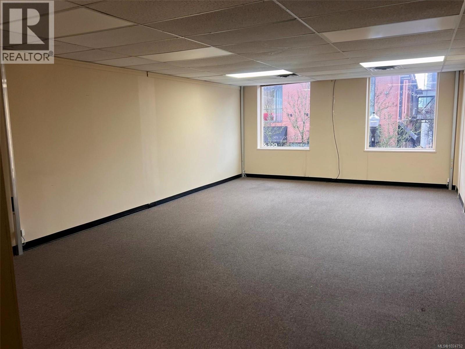 300 Terminal Ave S Property Photo 12