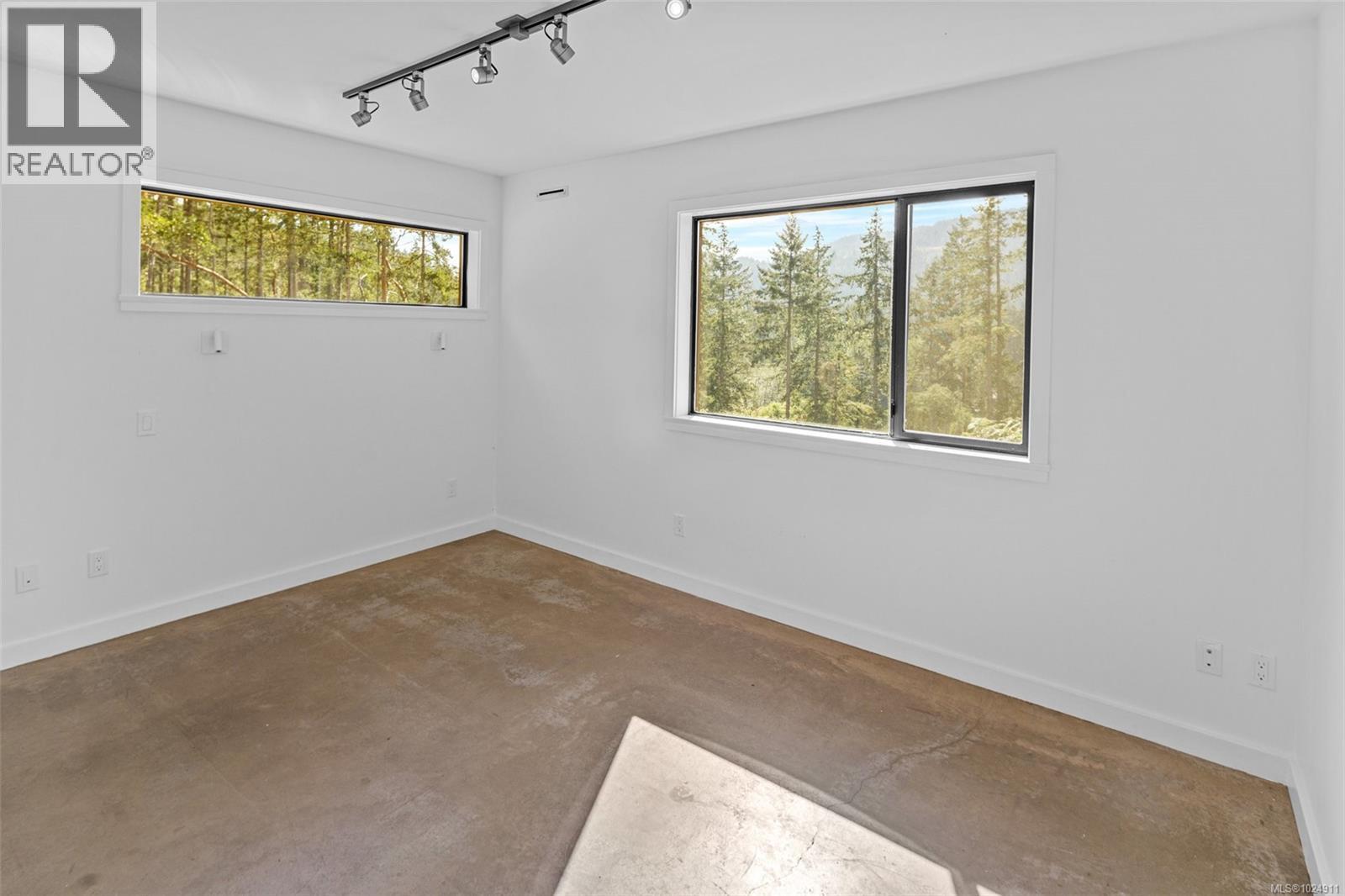 400 Baker Rd Property Photo 15