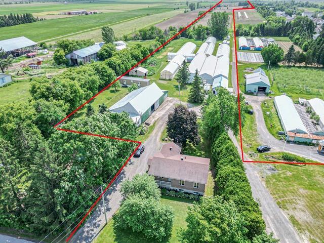 8082 Ch. Du Chicot N. Property Photo 1