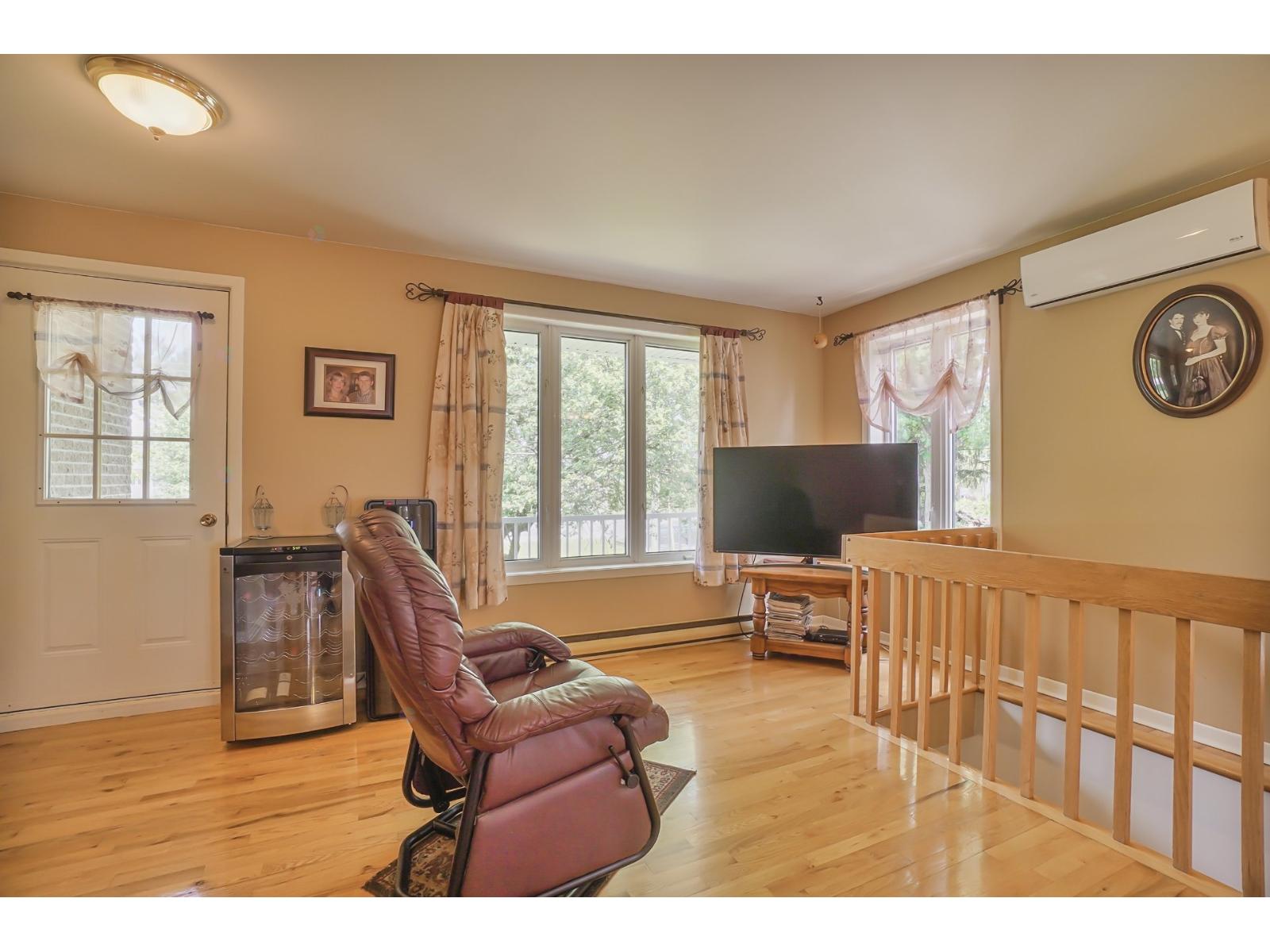 8082 Ch. Du Chicot N. Property Photo 13