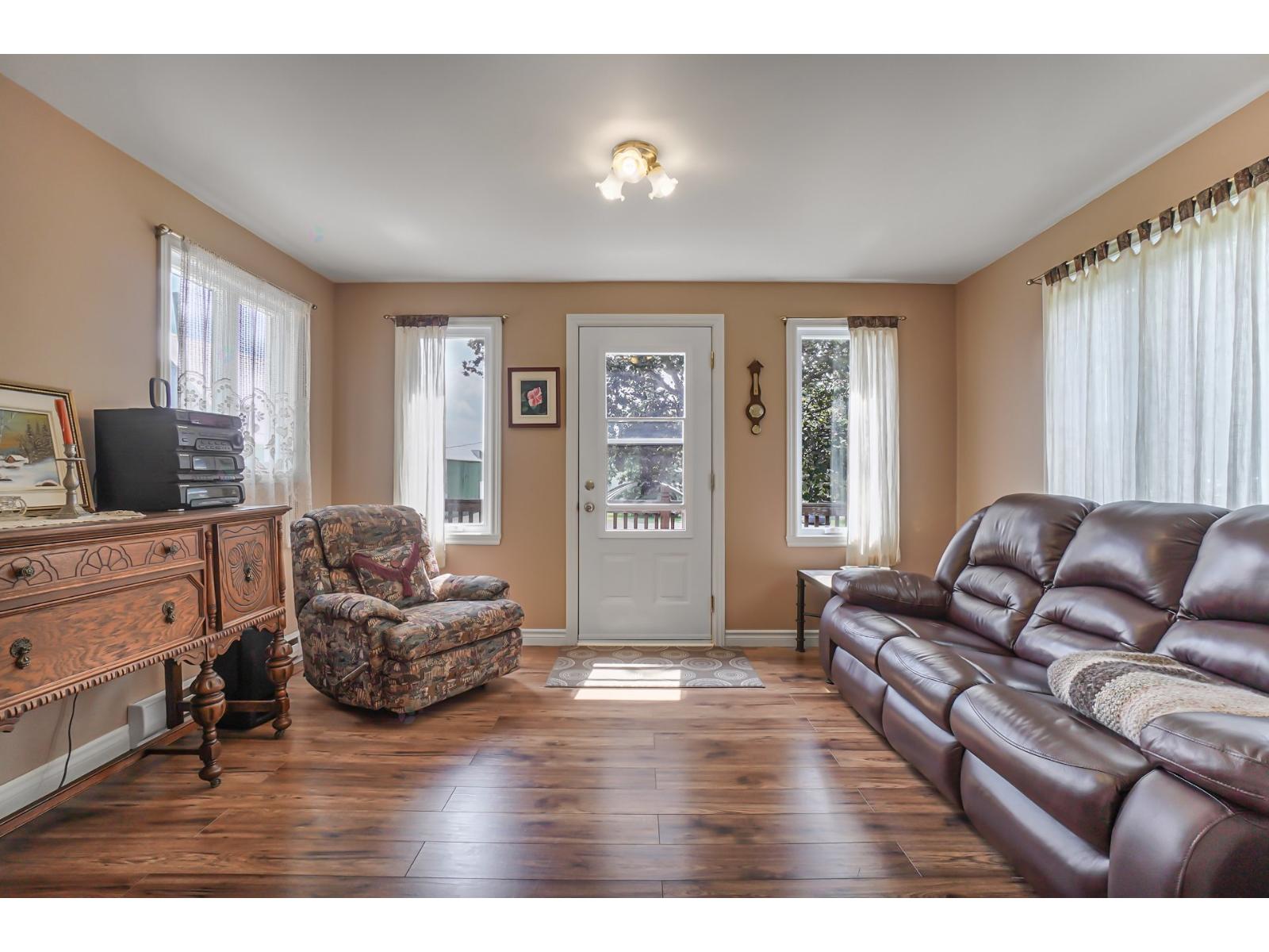 8082 Ch. Du Chicot N. Property Photo 21