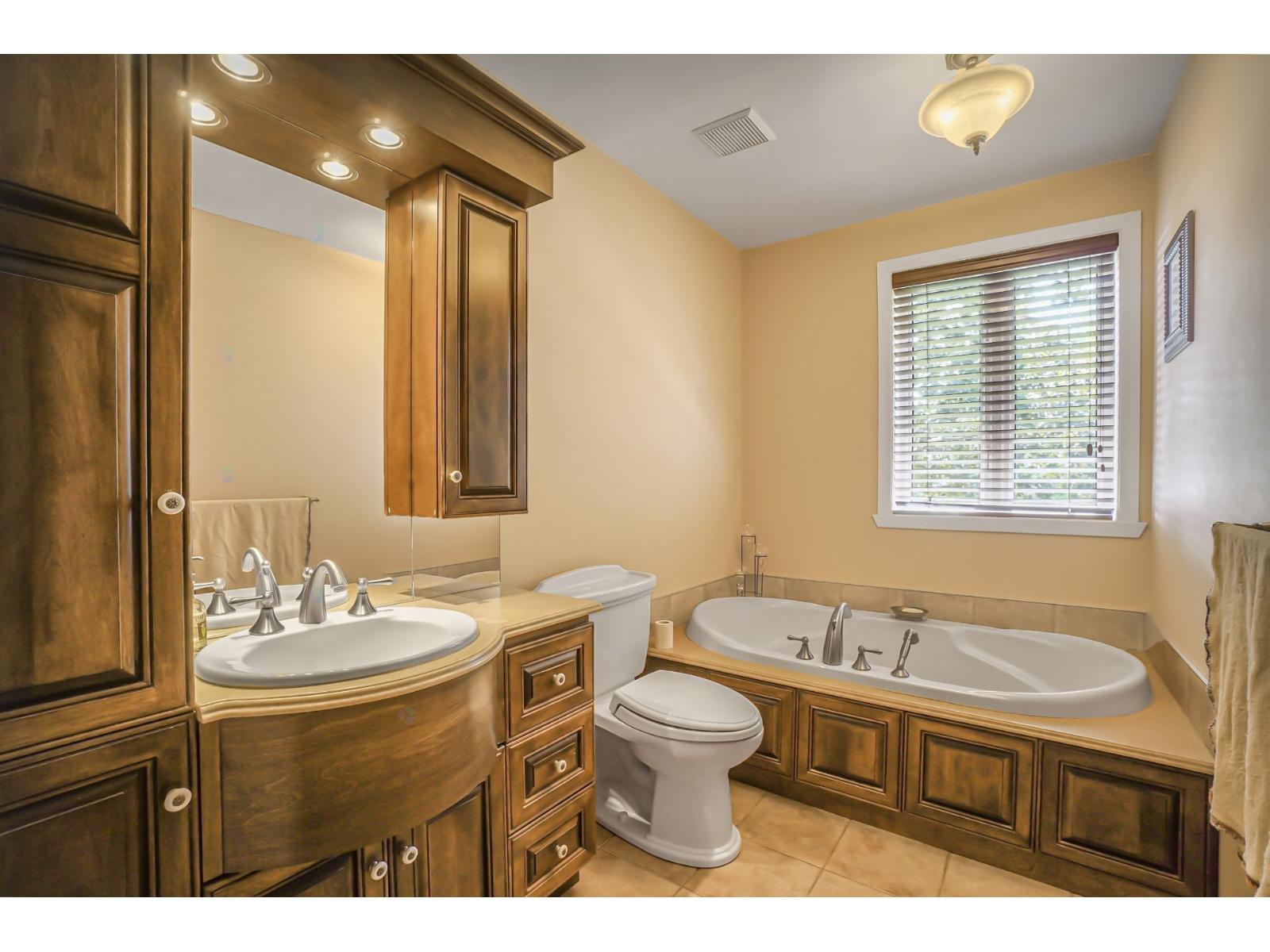 8082 Ch. Du Chicot N. Property Photo 25