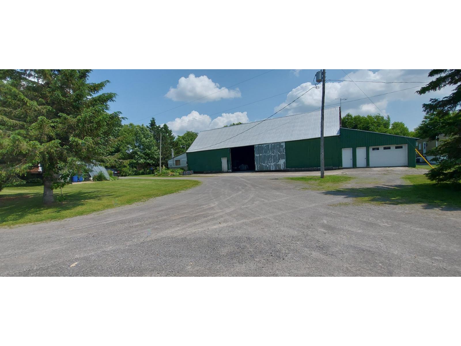 8082 Ch. Du Chicot N. Property Photo 33