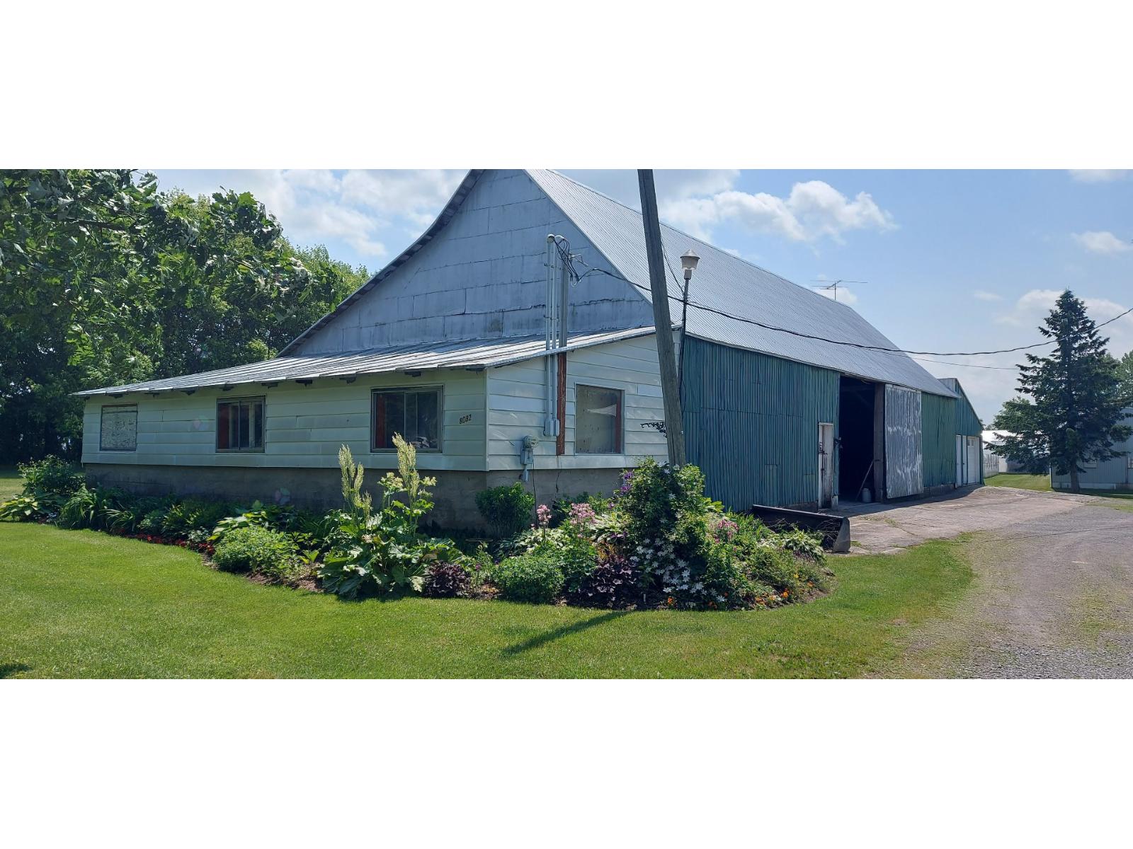 8082 Ch. Du Chicot N. Property Photo 34