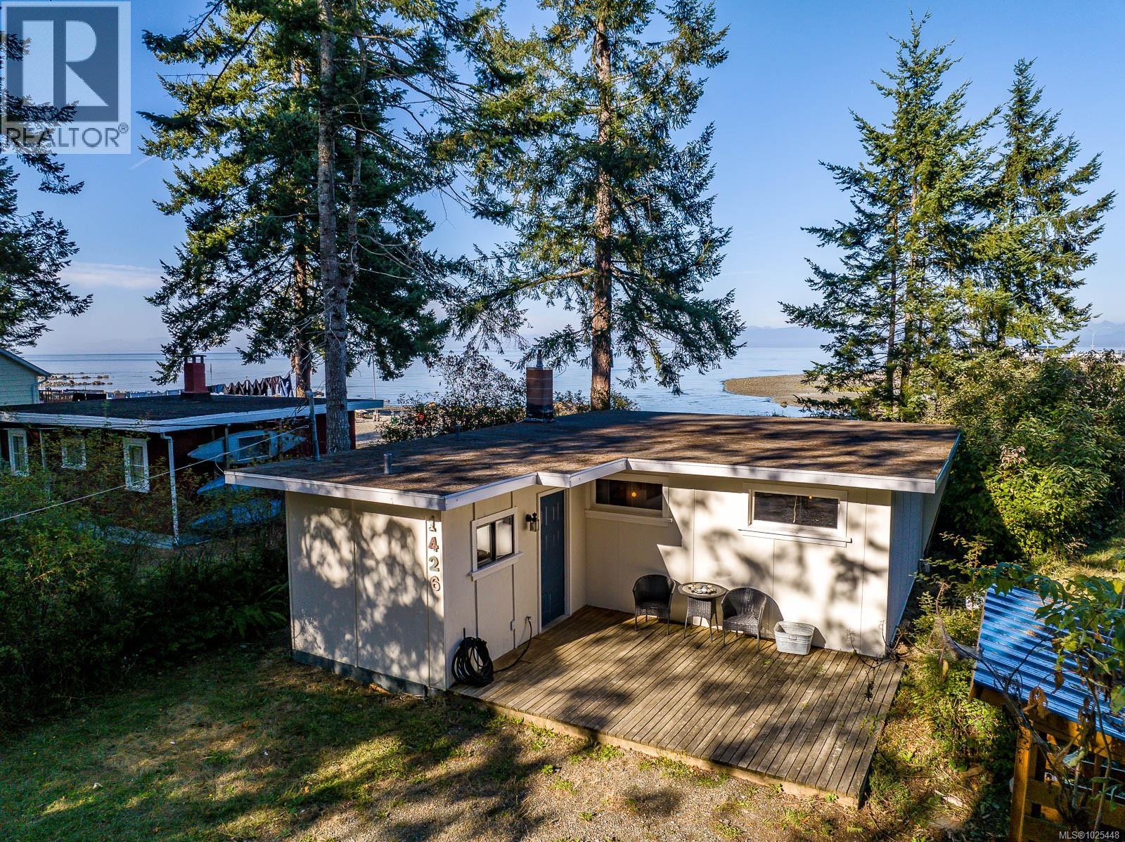 1426 Wilkinson Rd Property Photo 2
