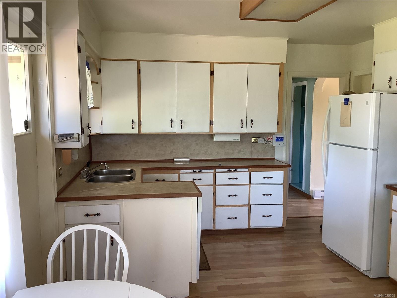 220 17th Ave Property Photo 9