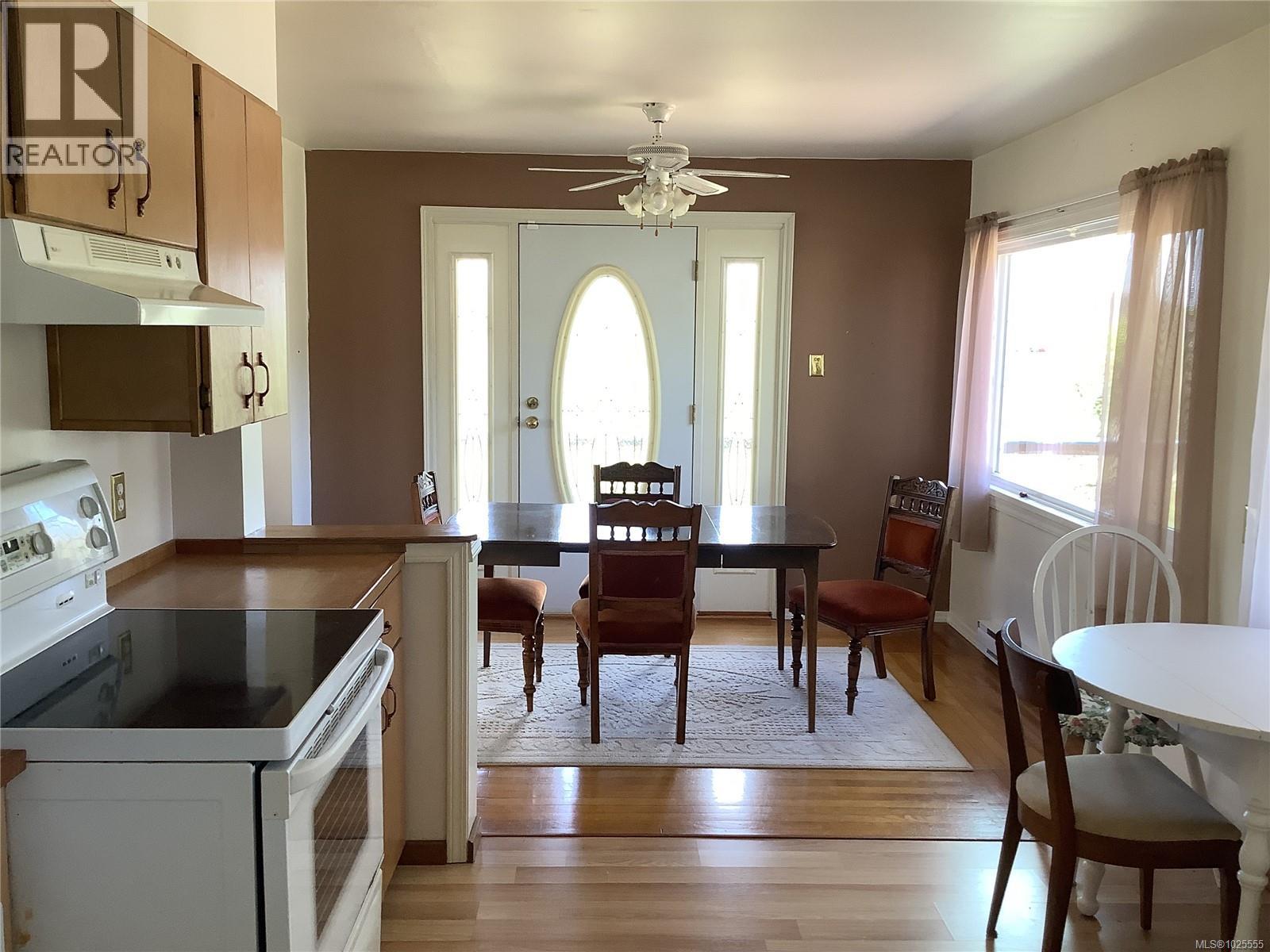 220 17th Ave Property Photo 10