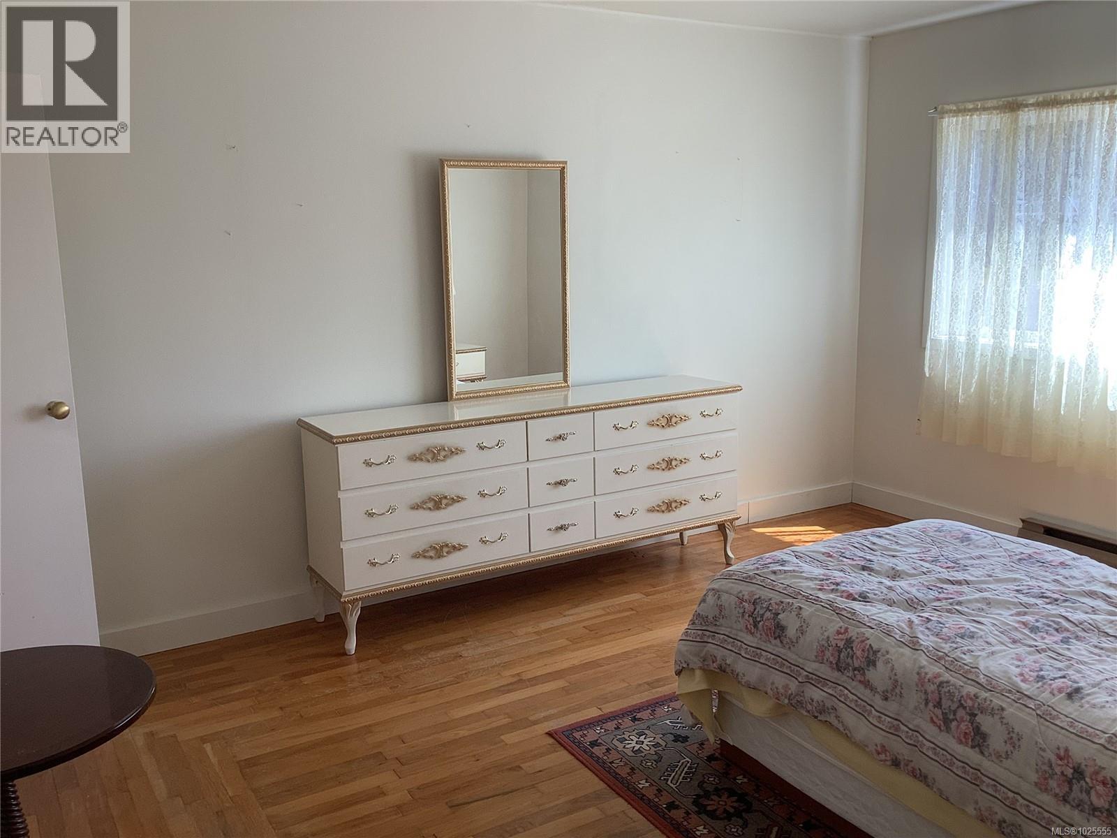220 17th Ave Property Photo 13