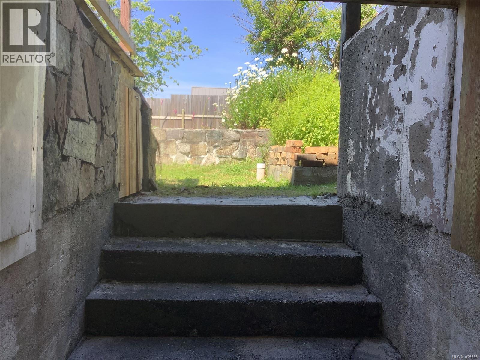 220 17th Ave Property Photo 26