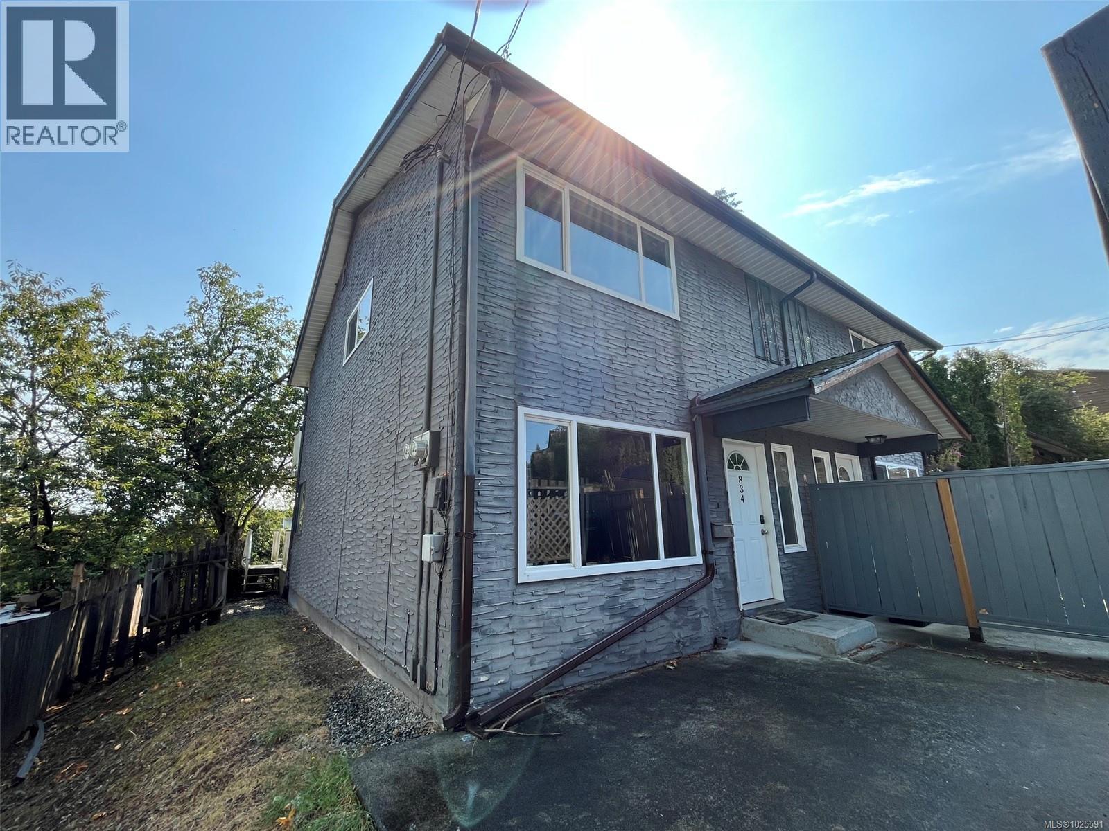 834 Holly Hill Rd Property Photo 1