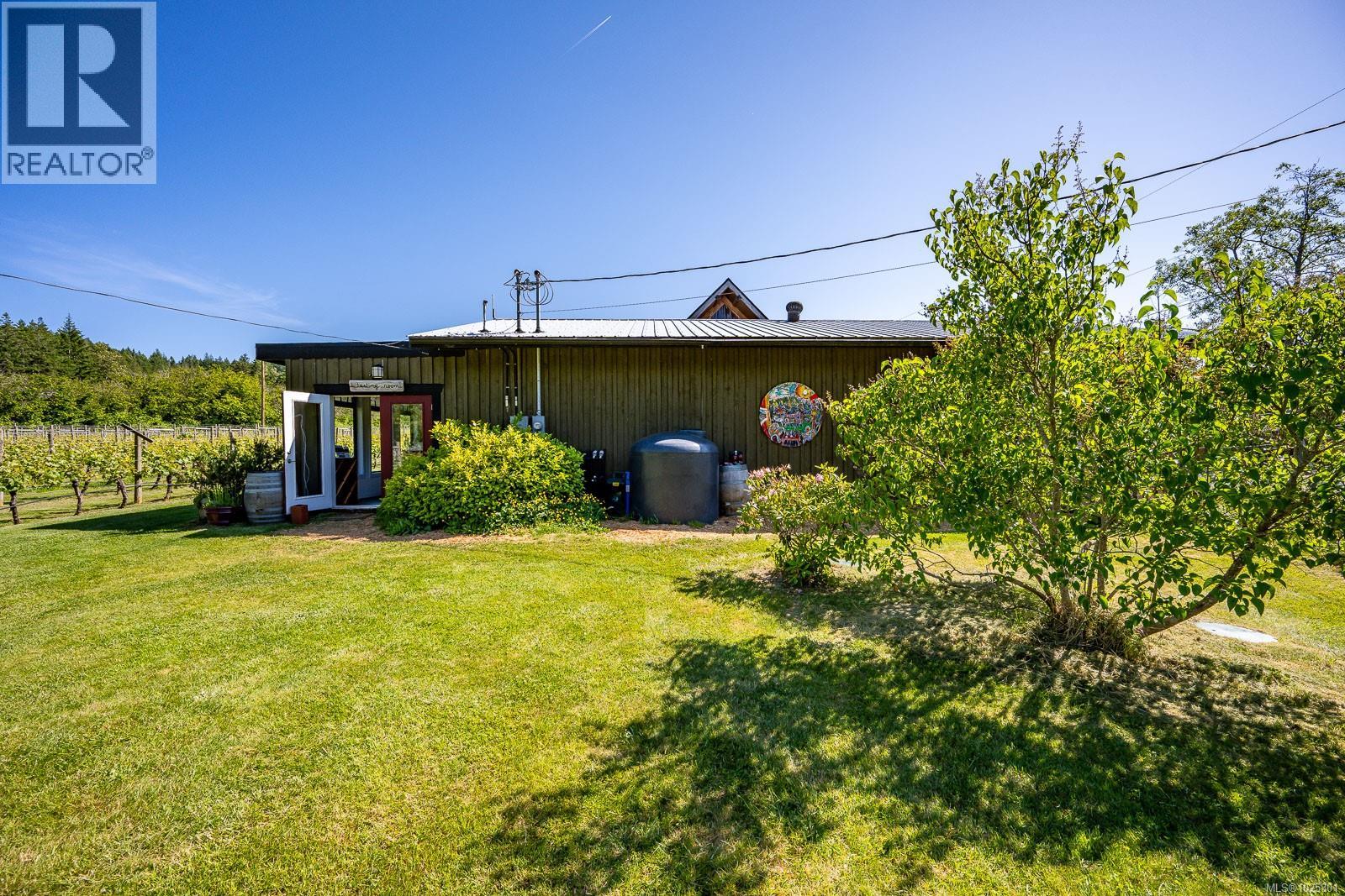 1885 Central Rd Property Photo 27