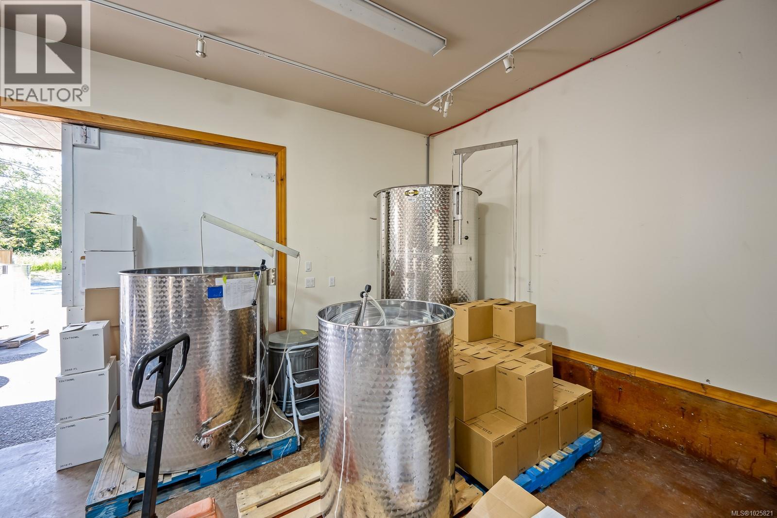 1885 Central Rd Property Photo 94