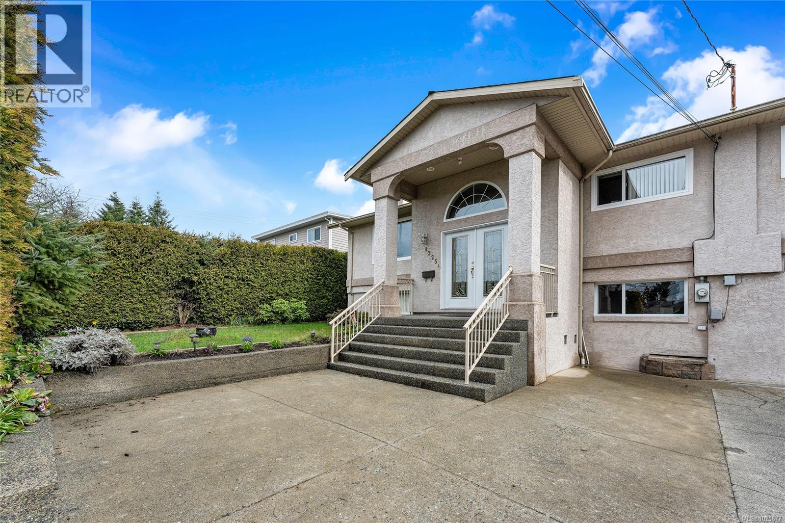 4325 Dieppe Rd Property Photo 1