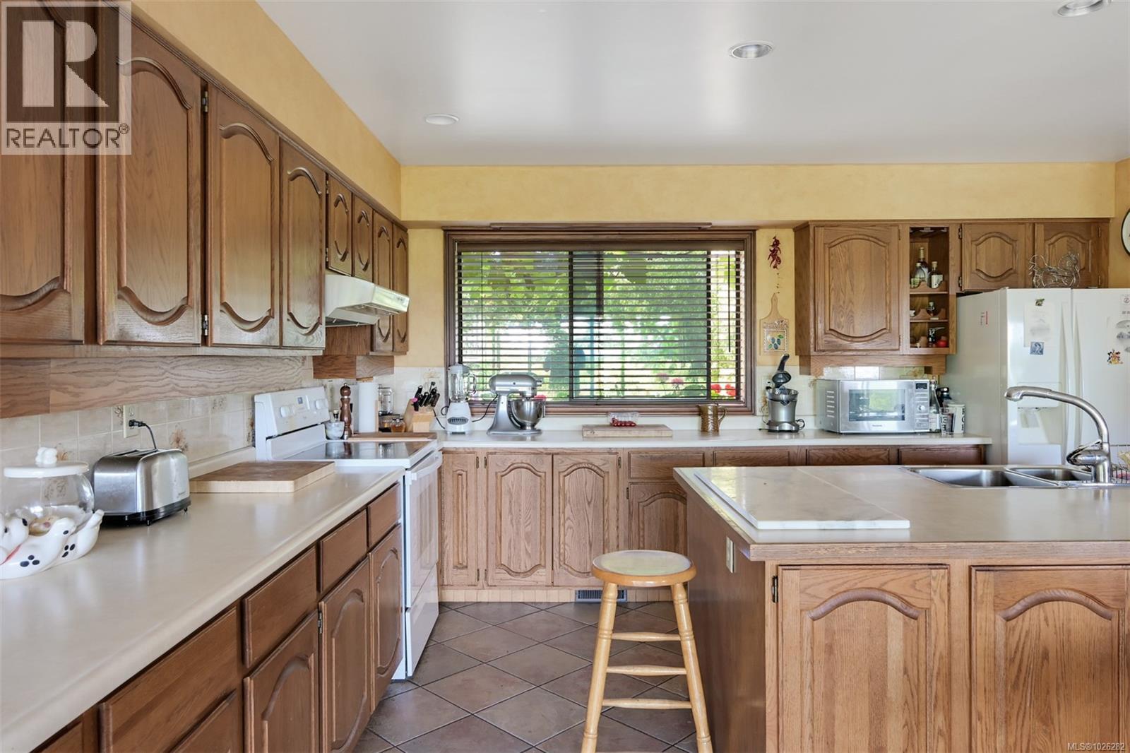 5489 Forest Hill Rd Property Photo 13