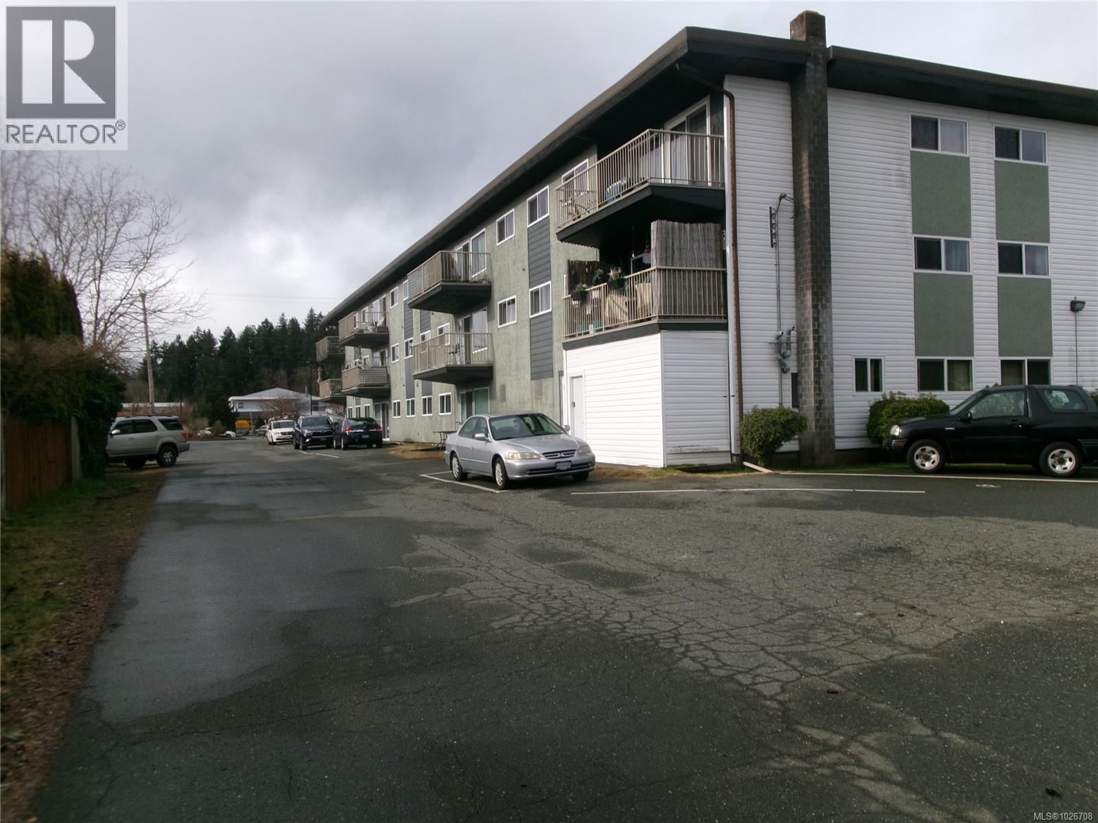 1252 9th St Property Photo 3