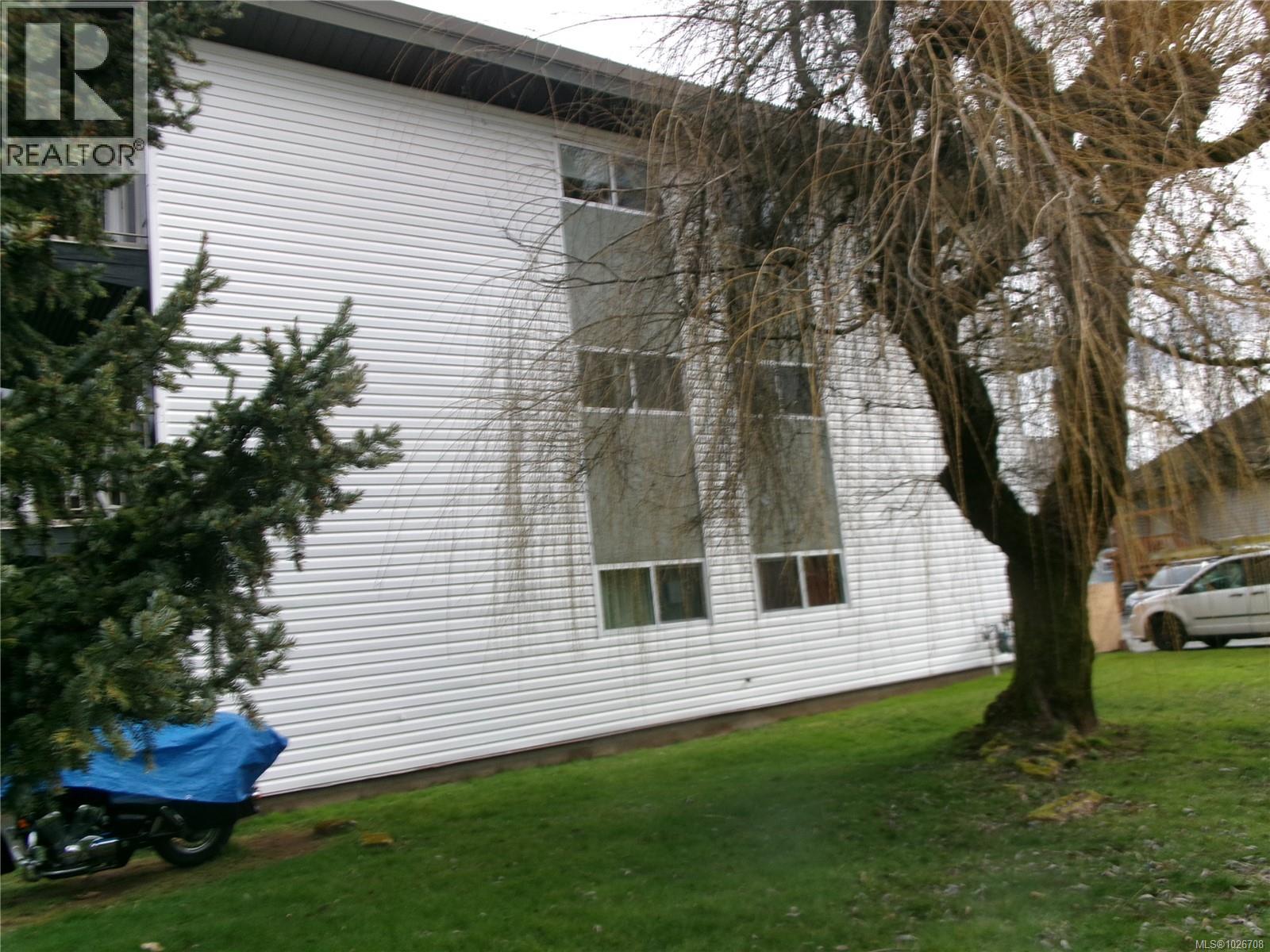 1252 9th St Property Photo 5