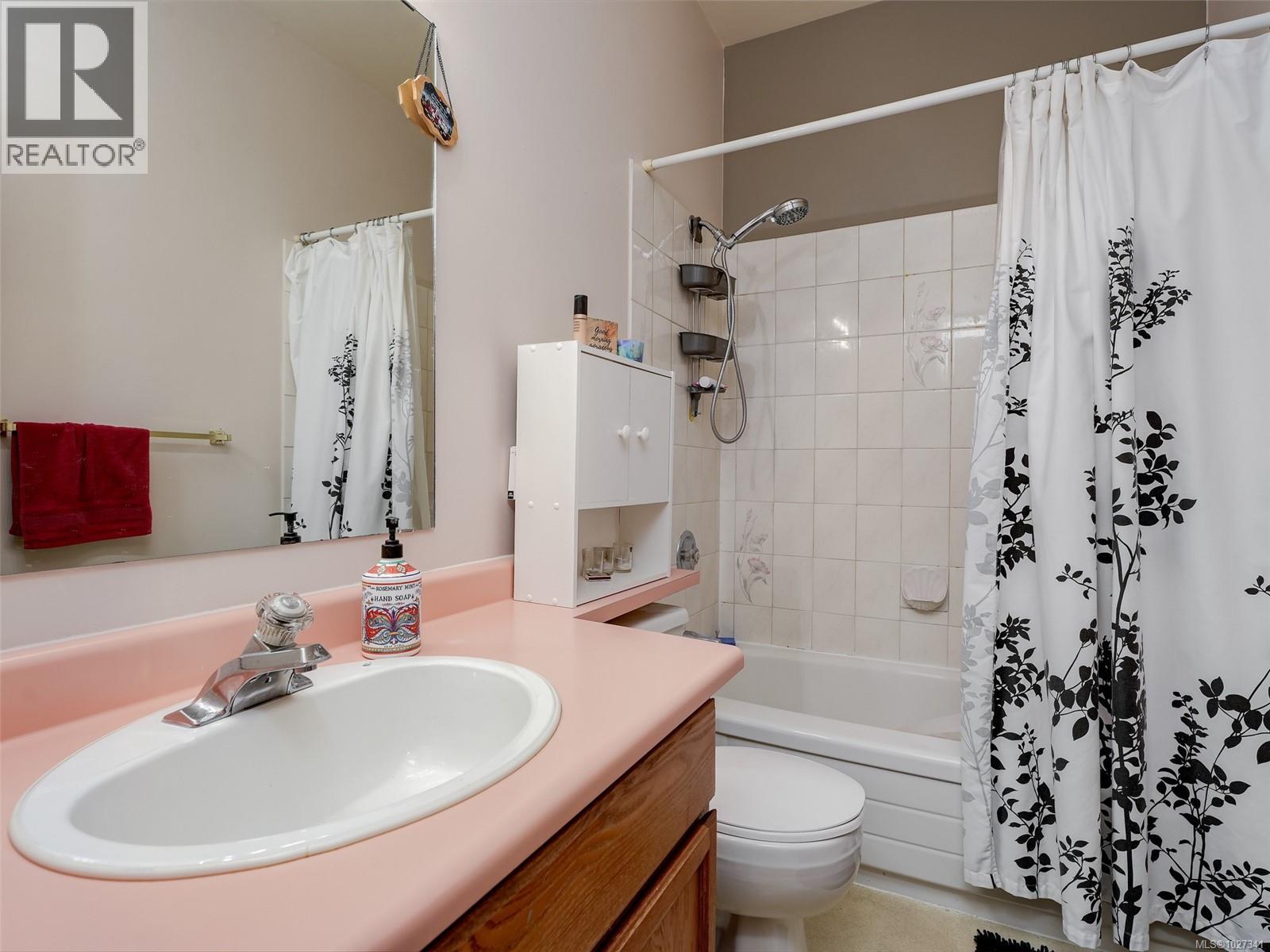 7135 West Saanich Rd Property Photo 23
