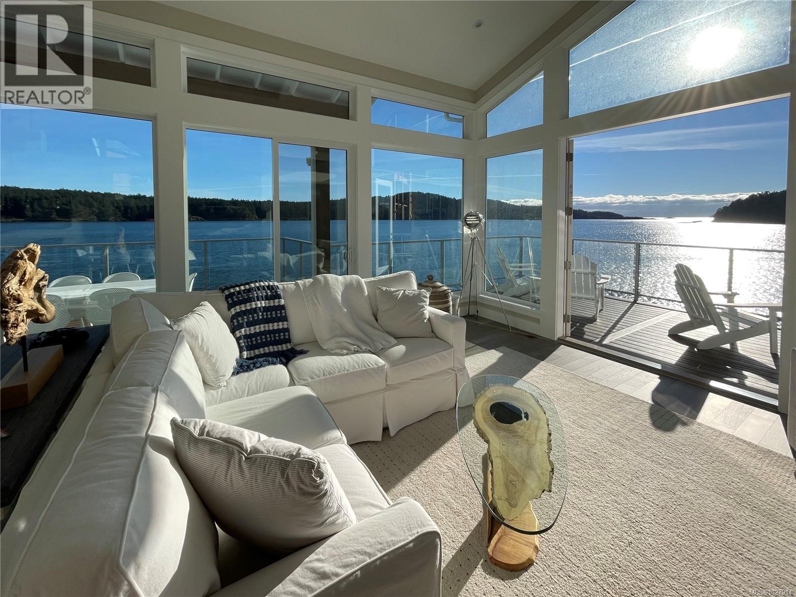 812 Sunset Pt Property Photo 1