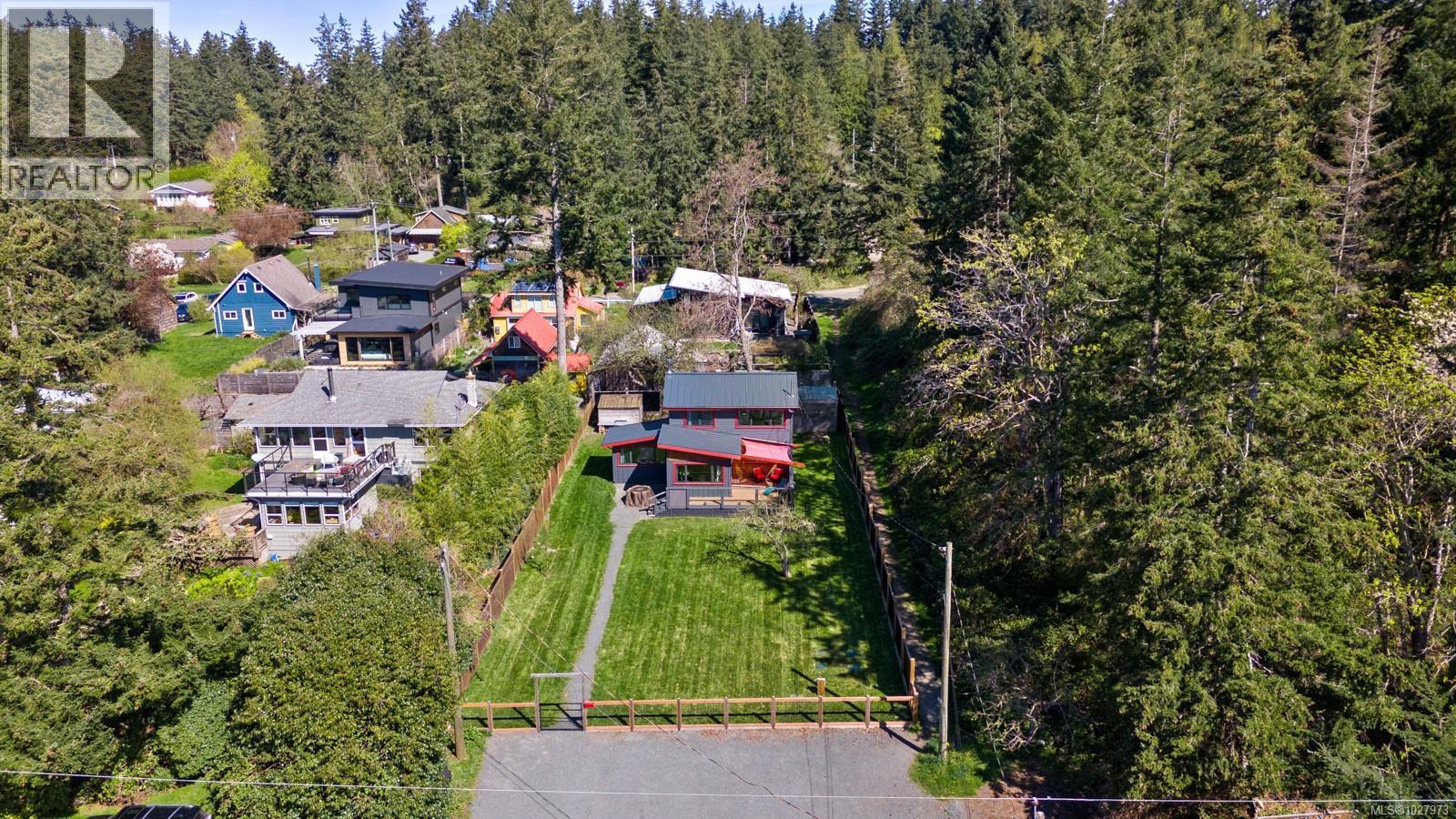 1304 Midden Rd Property Photo 1