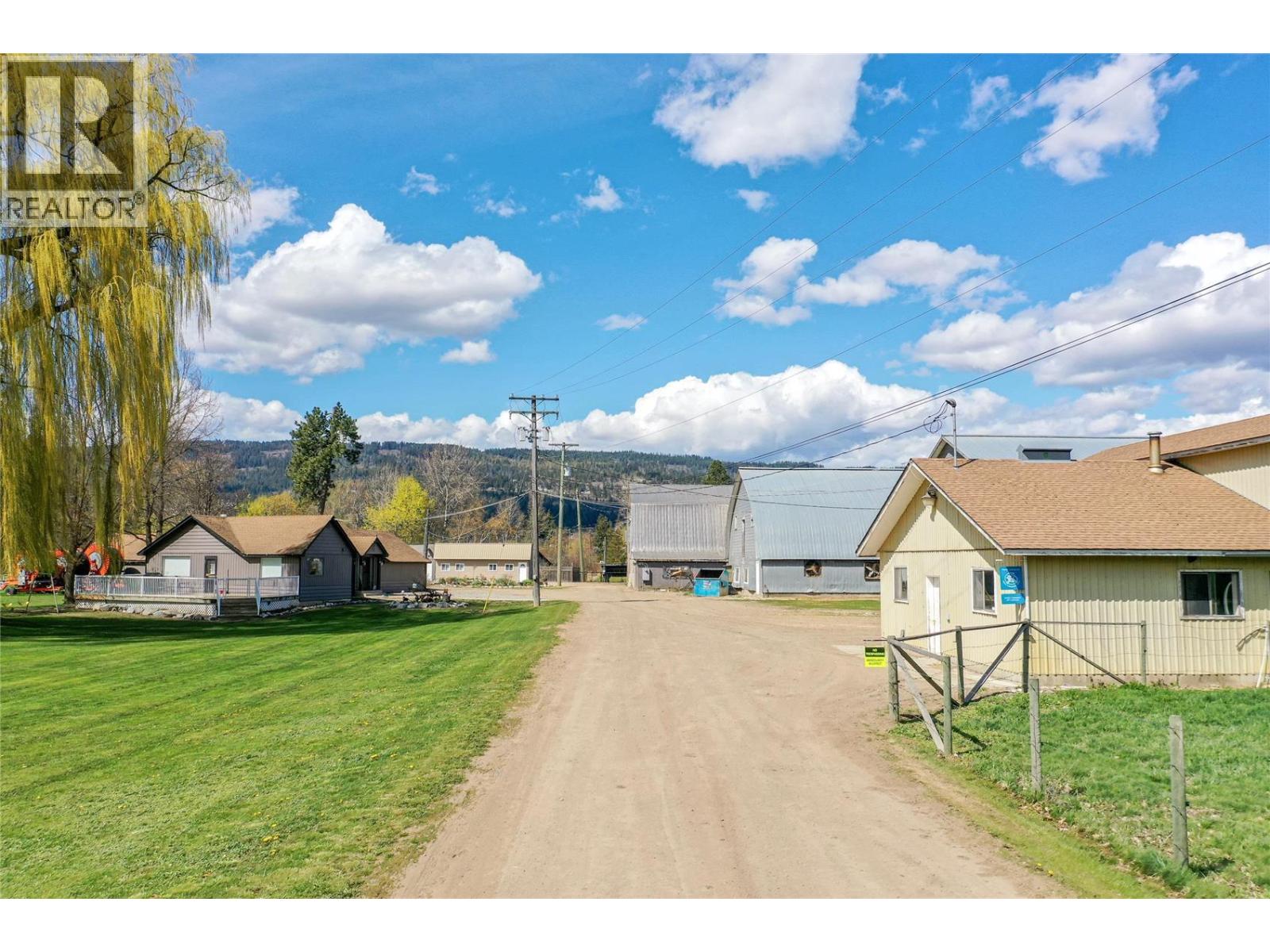 118 Enderby-grindrod Road Property Photo 2
