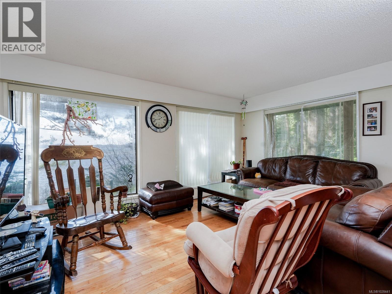 2042 Glenidle Rd Property Photo 8