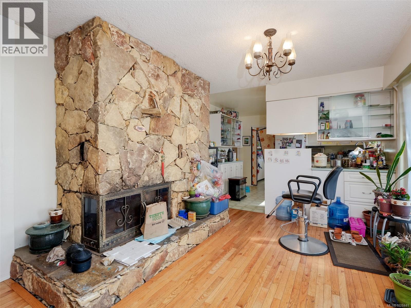 2042 Glenidle Rd Property Photo 11