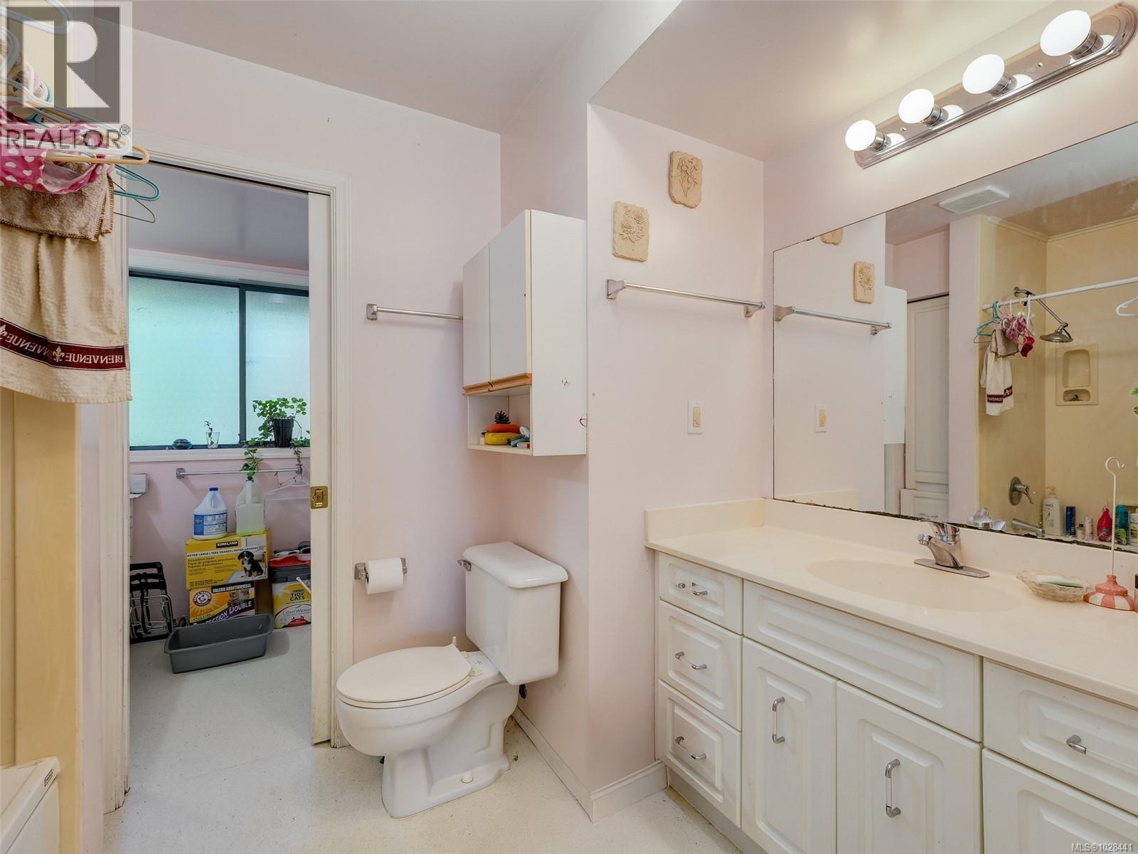 2042 Glenidle Rd Property Photo 15