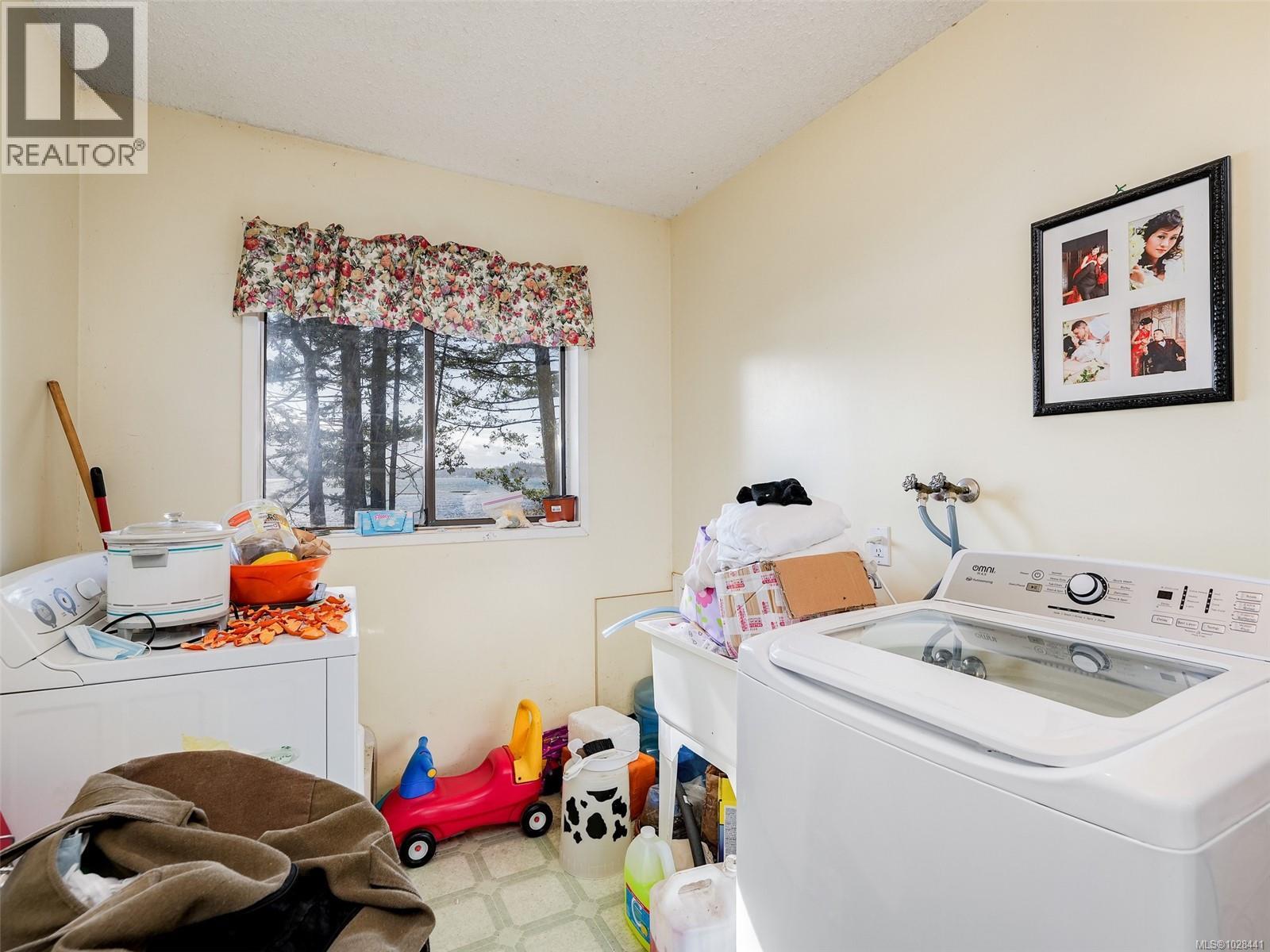 2042 Glenidle Rd Property Photo 22