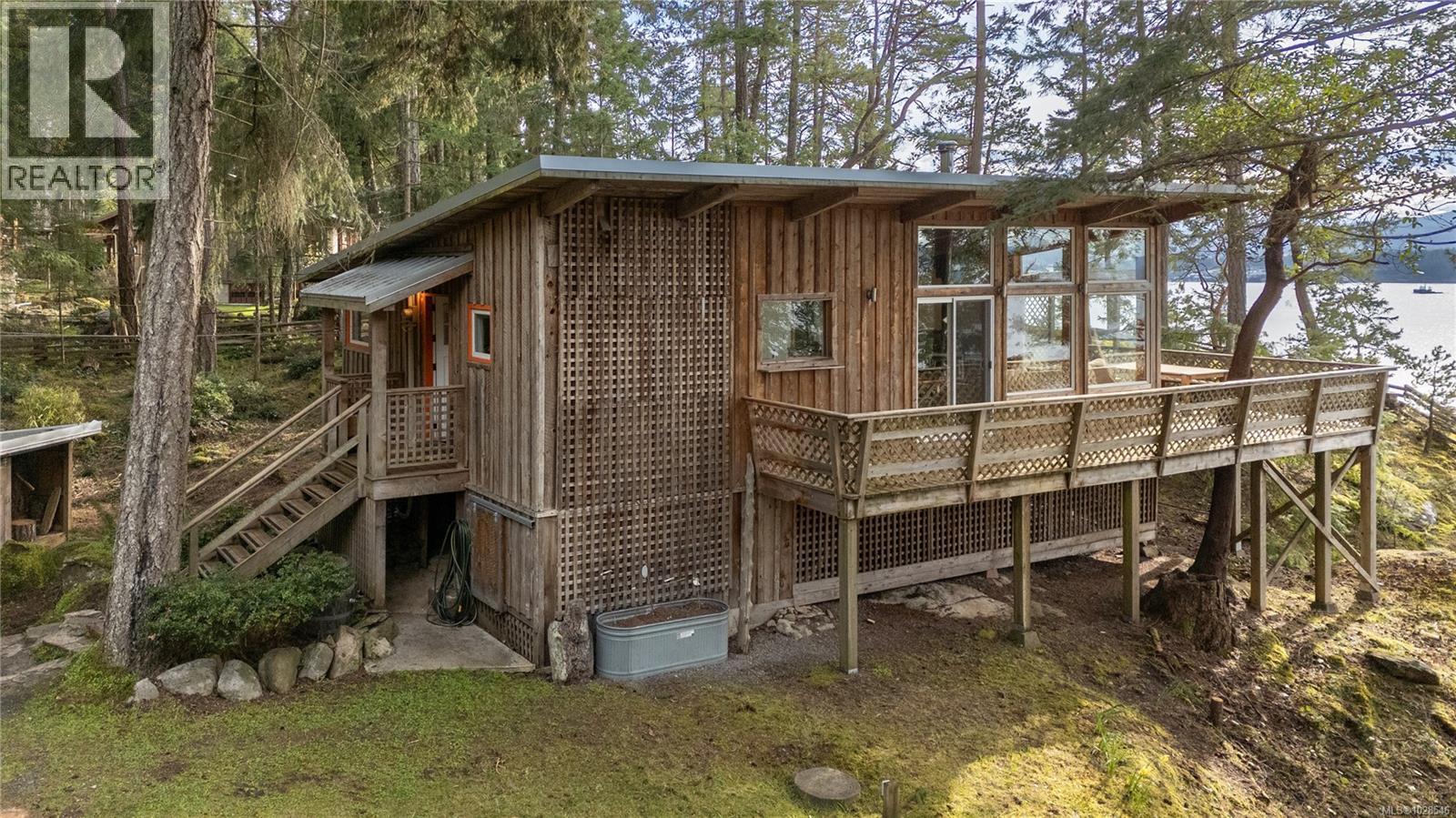 811 Canso Rd Property Photo 1