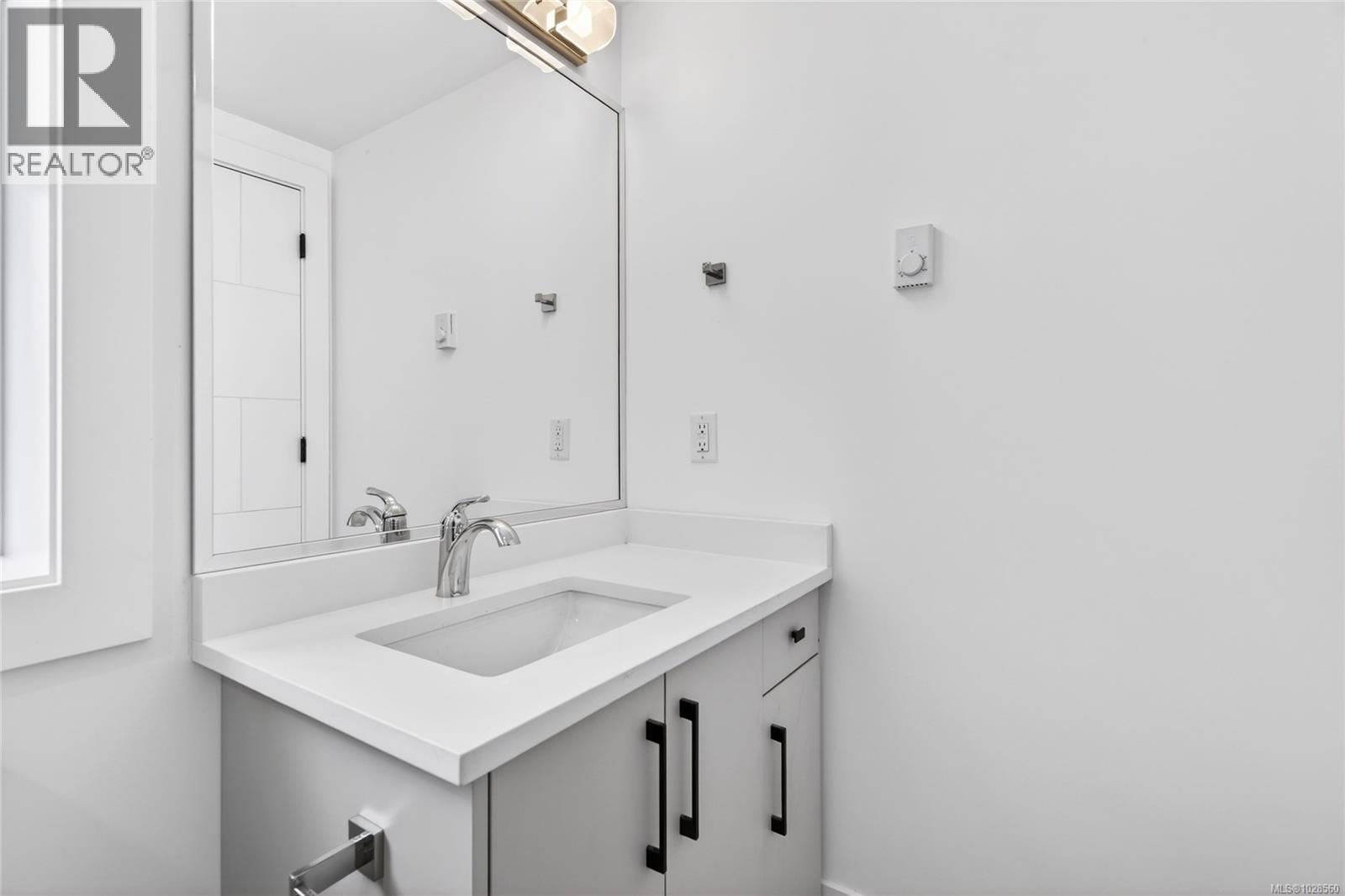1 704 Beaver Creek Blvd Property Photo 19