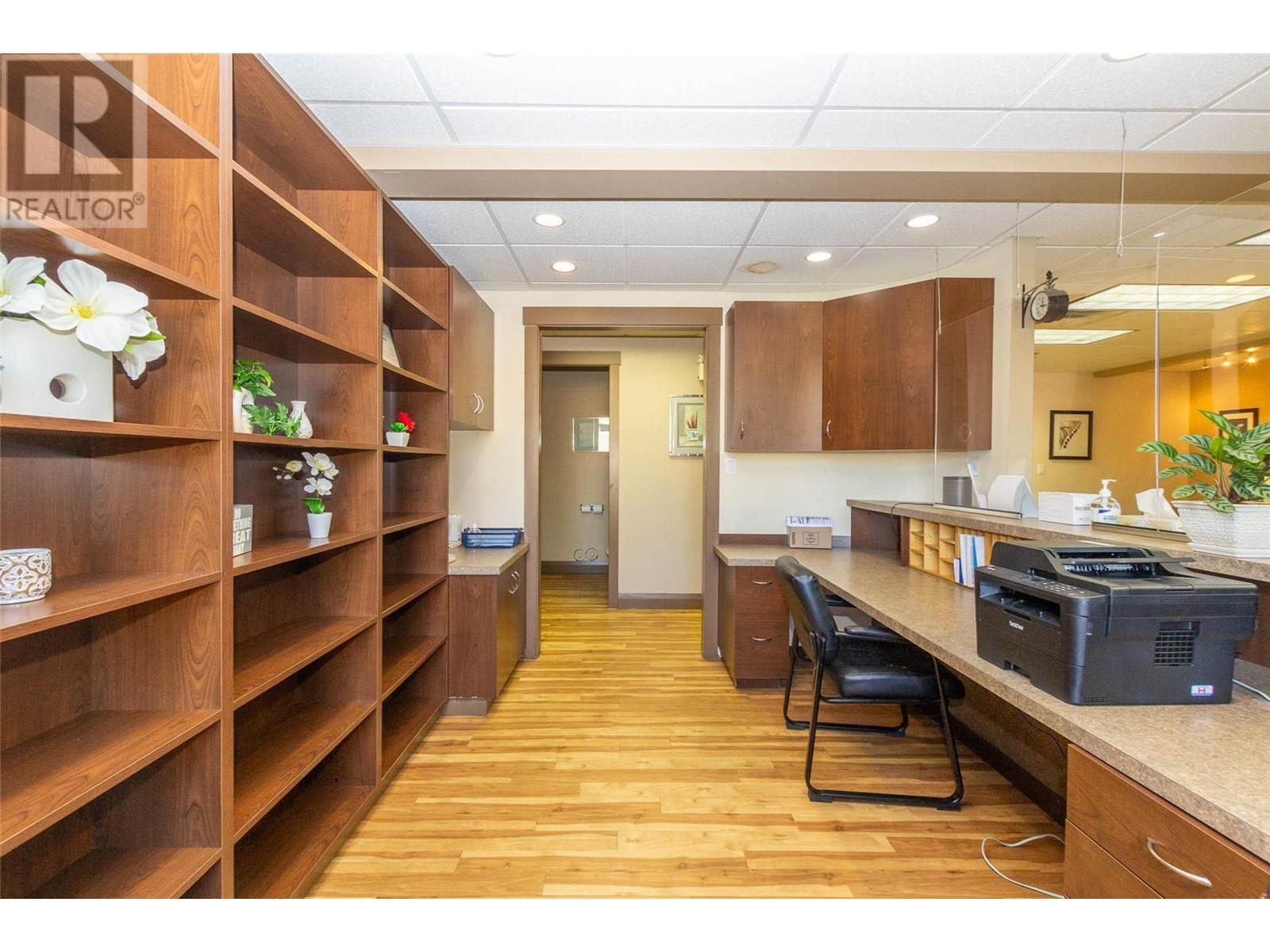 1181 6 Avenue Ne Unit# B Property Photo 10