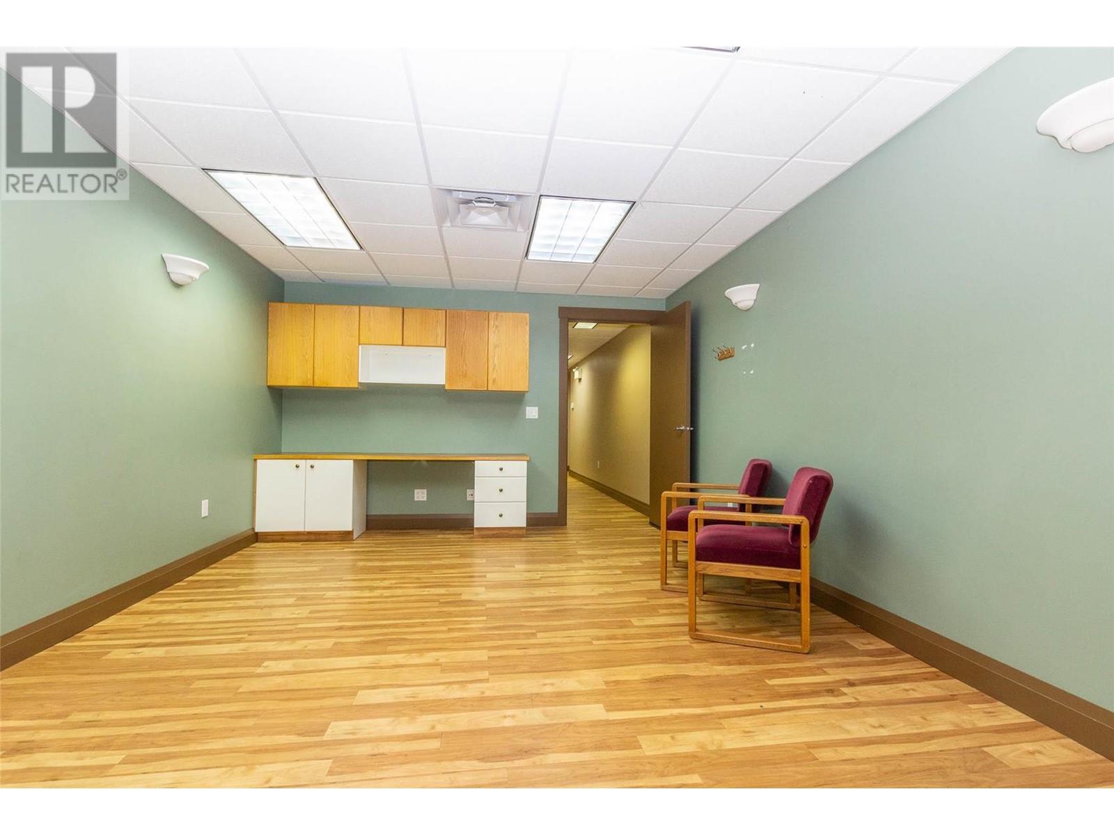 1181 6 Avenue Ne Unit# B Property Photo 18