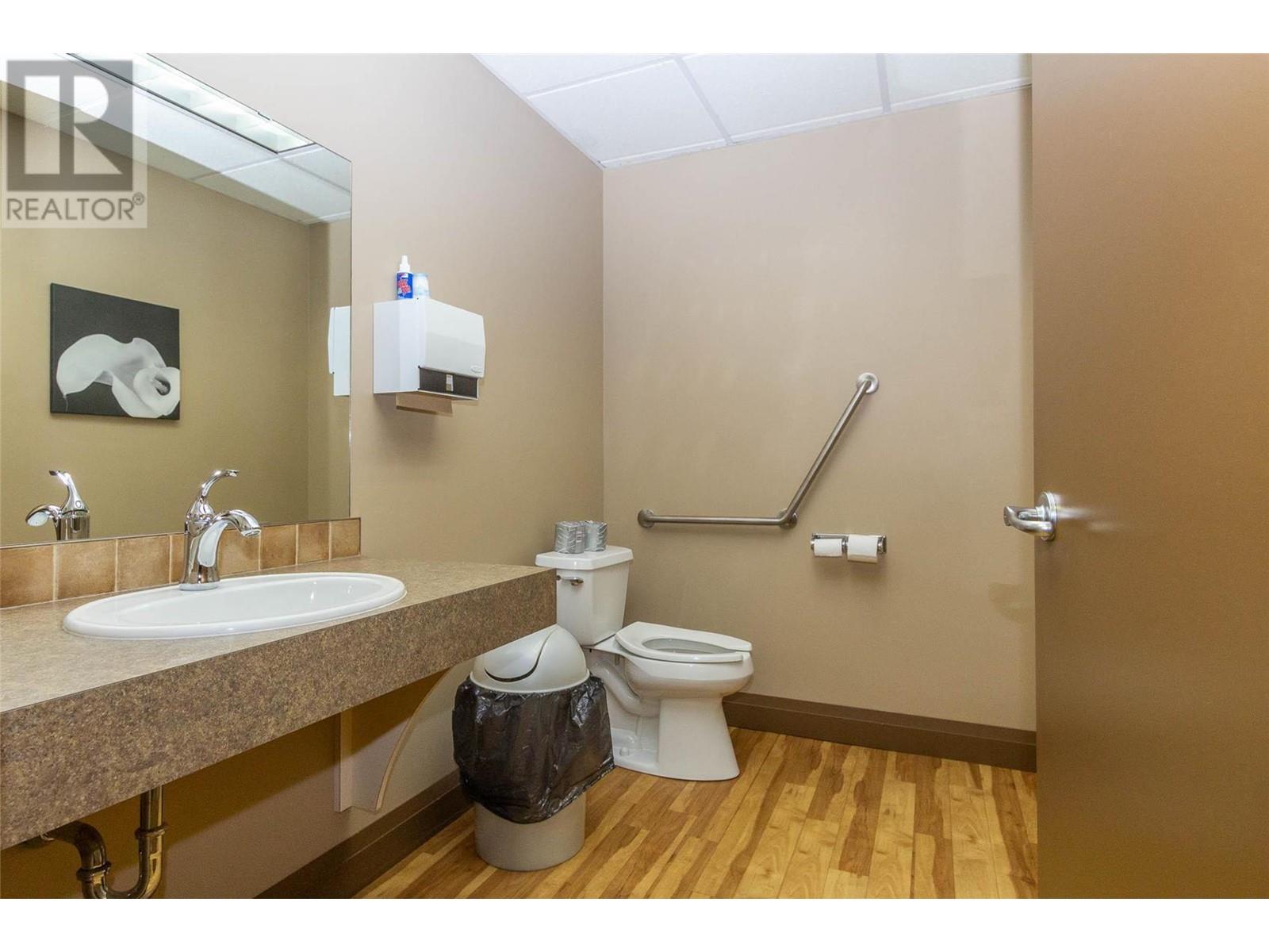 1181 6 Avenue Ne Unit# B Property Photo 24