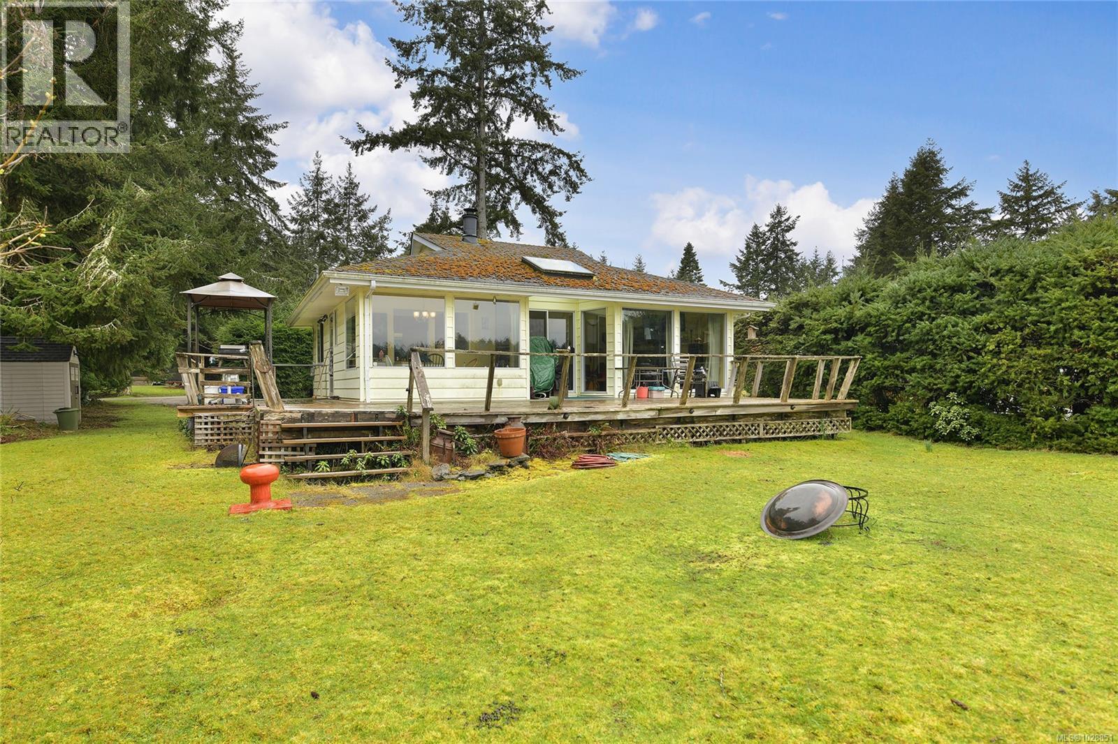 506 Arbutus Dr Property Photo 2