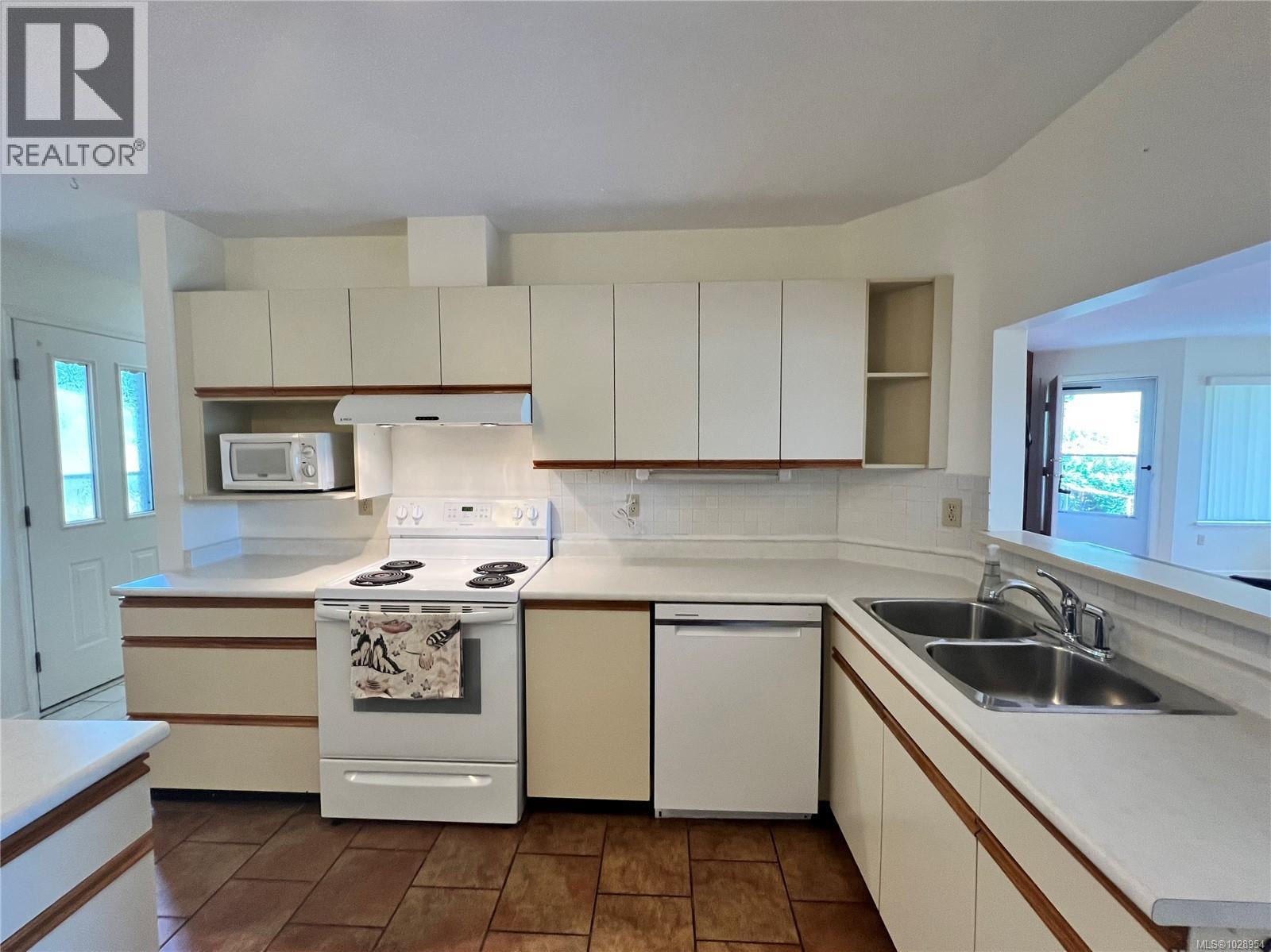 3 130 Corbett Rd Property Photo 5