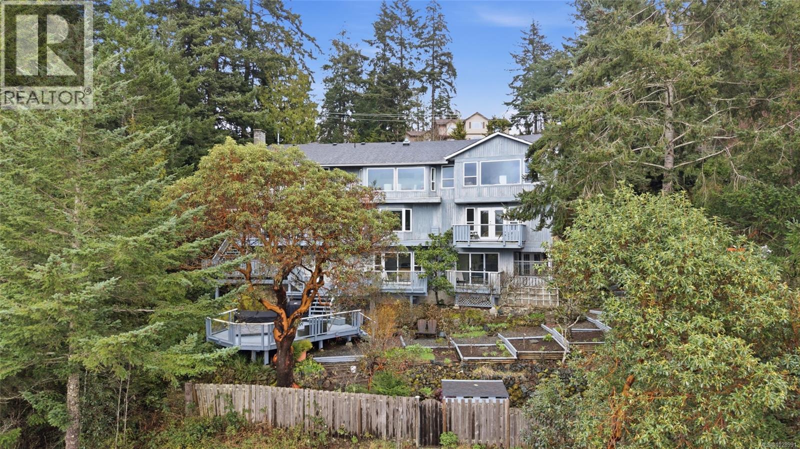 5301 Sooke Rd Property Photo 3